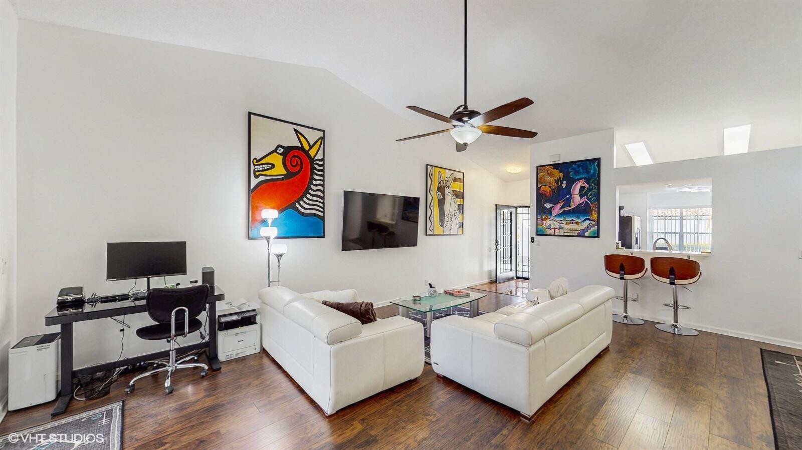 FAIRWAY COVE OF WELLINGTON - Residential