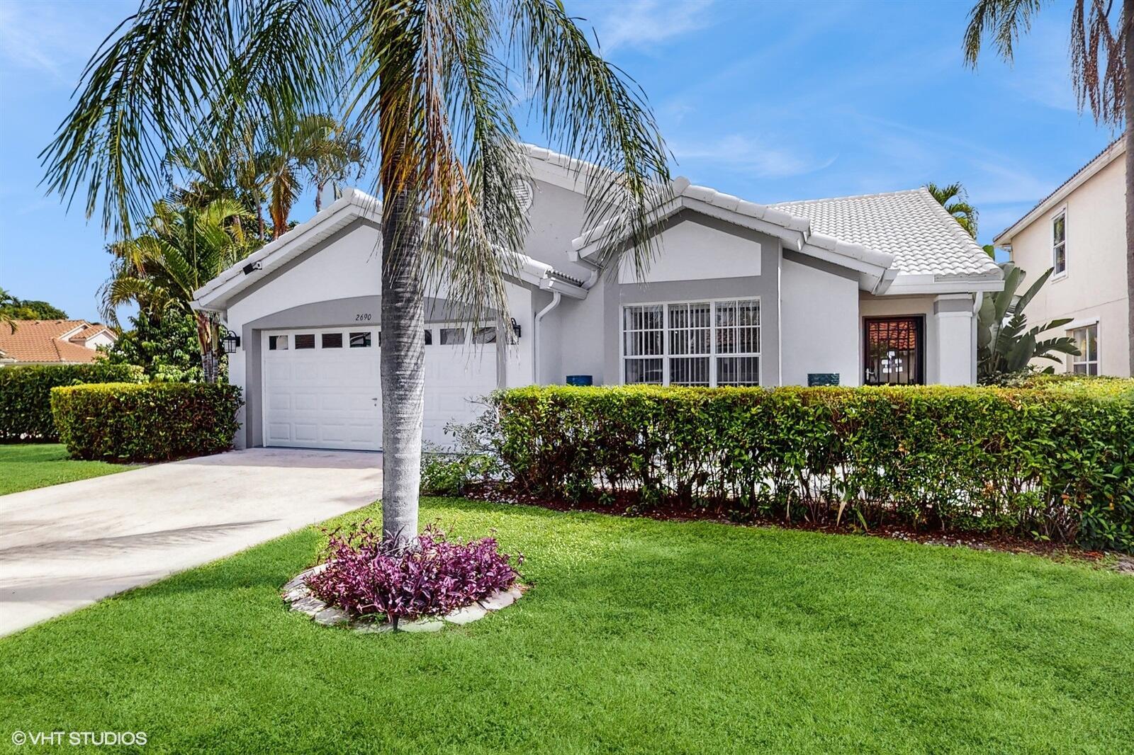 FAIRWAY COVE OF WELLINGTON - Residential
