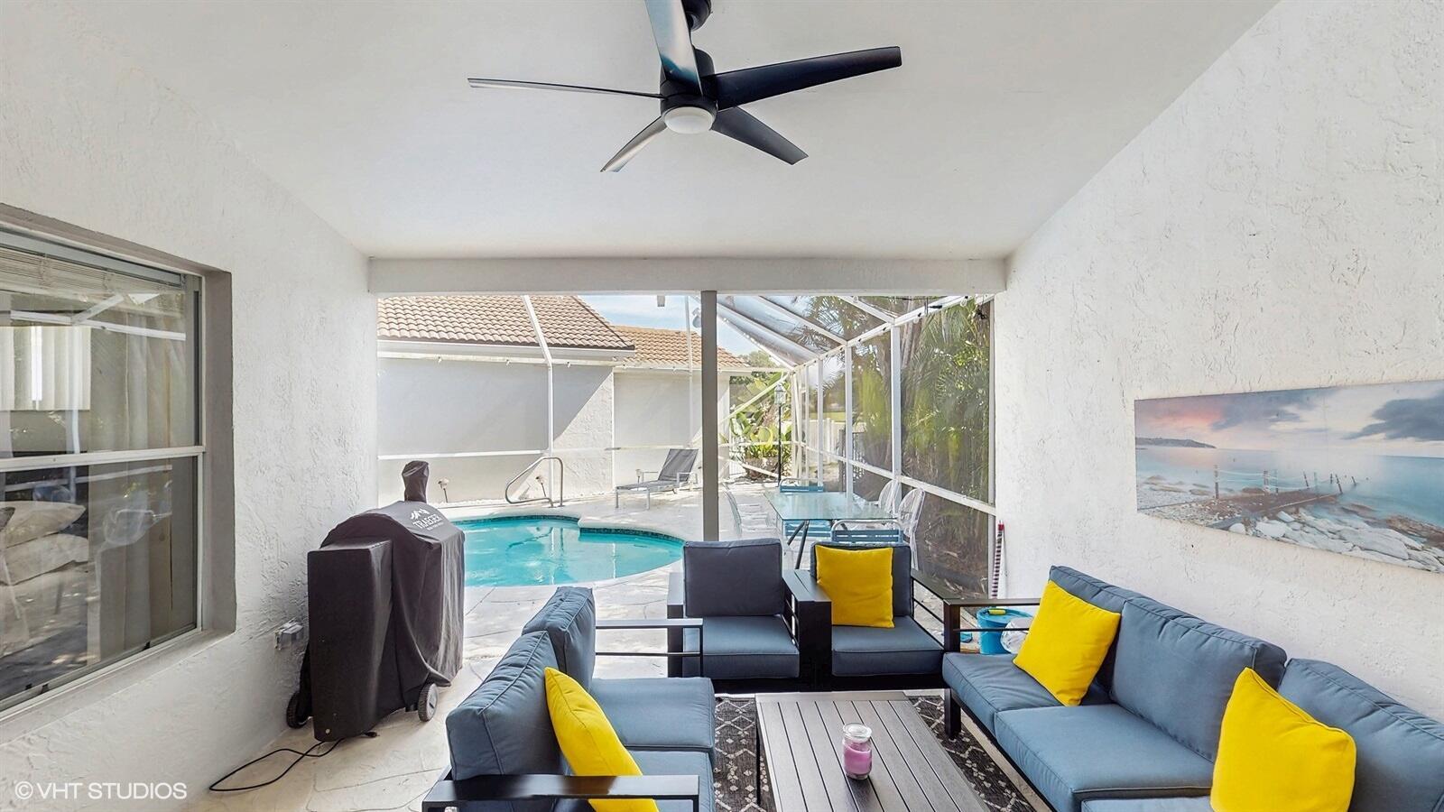 FAIRWAY COVE OF WELLINGTON - Residential