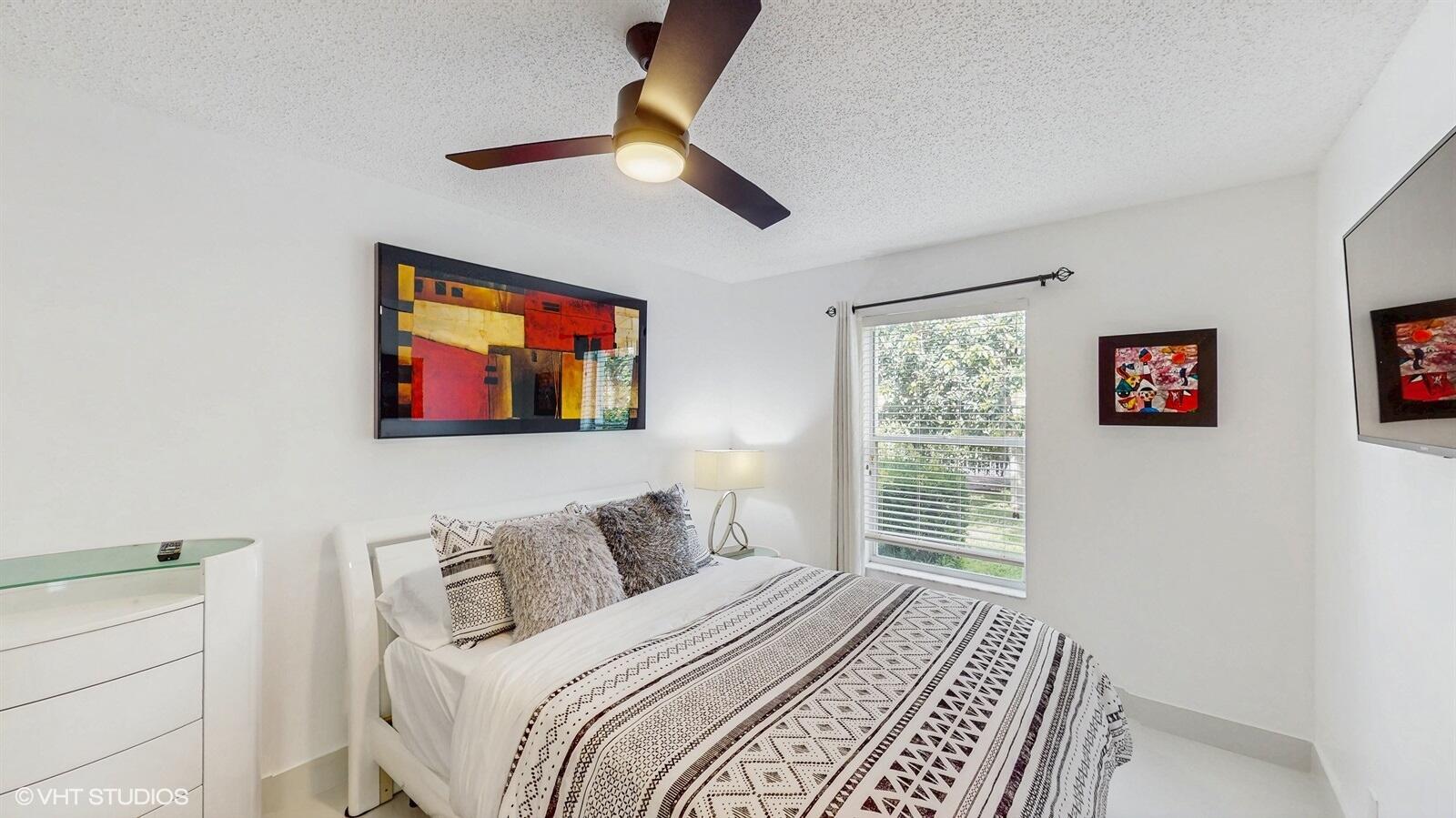 FAIRWAY COVE OF WELLINGTON - Residential