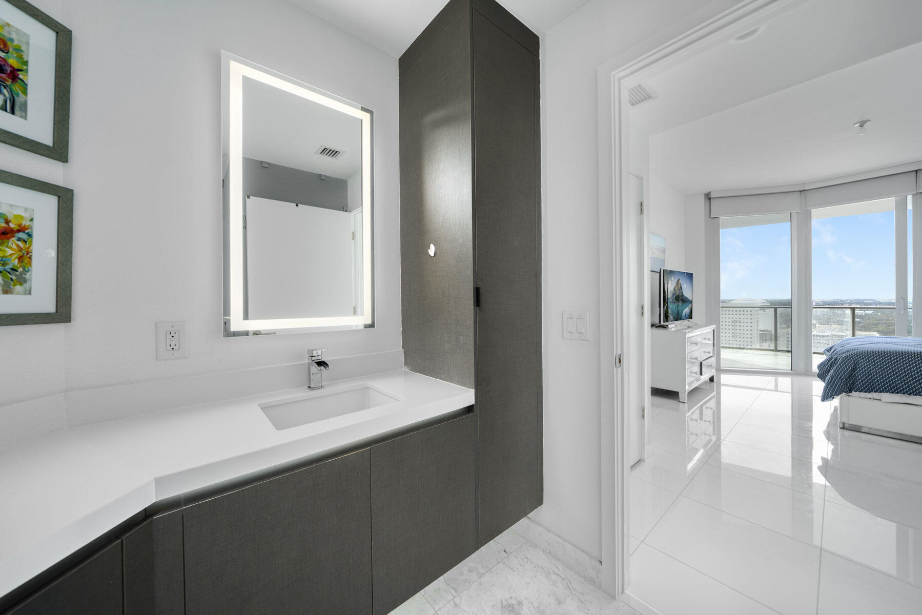 PARAMOUNT MIAMI WORLDCENTER CONDO - Residential