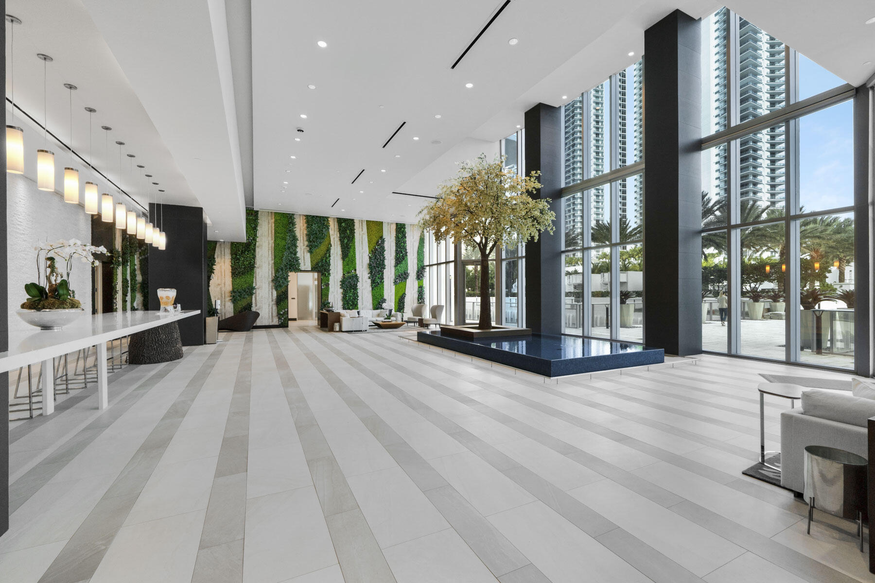 PARAMOUNT MIAMI WORLDCENTER CONDO - Residential