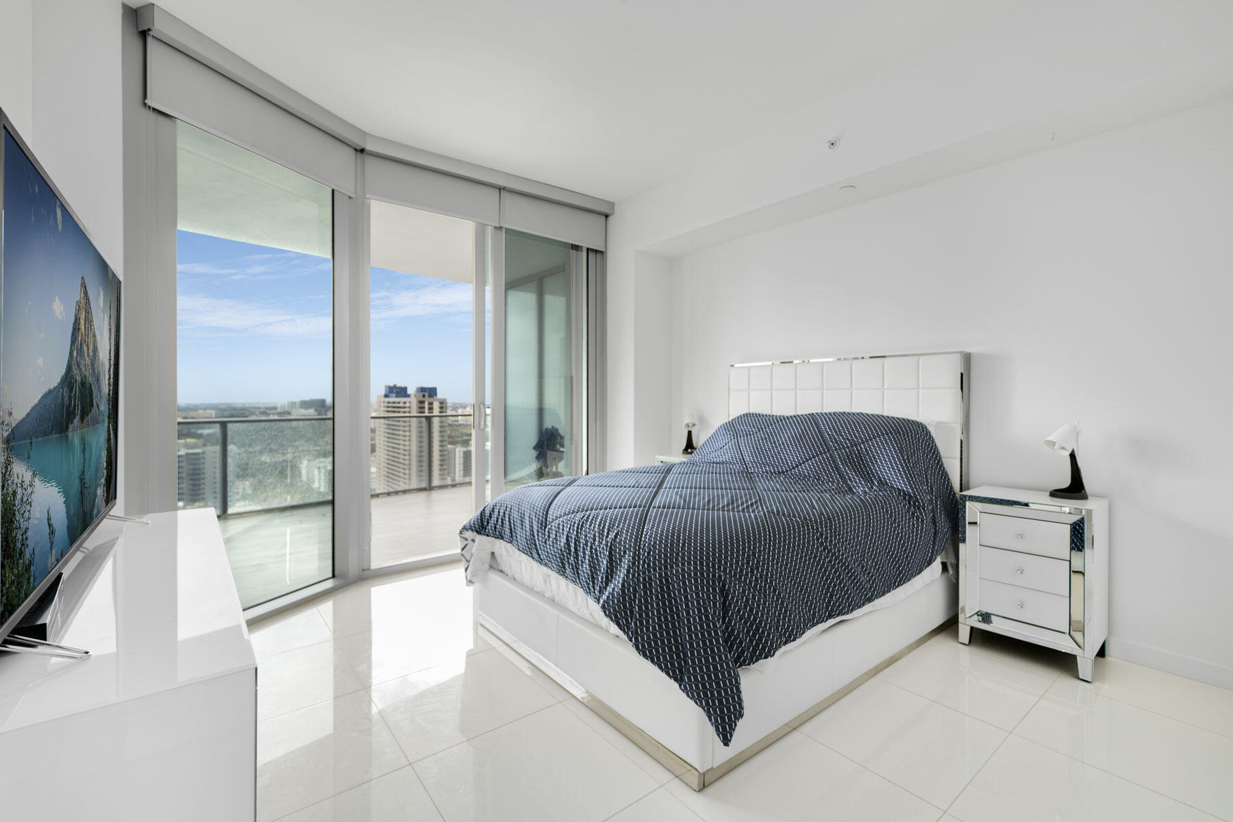 PARAMOUNT MIAMI WORLDCENTER CONDO - Residential