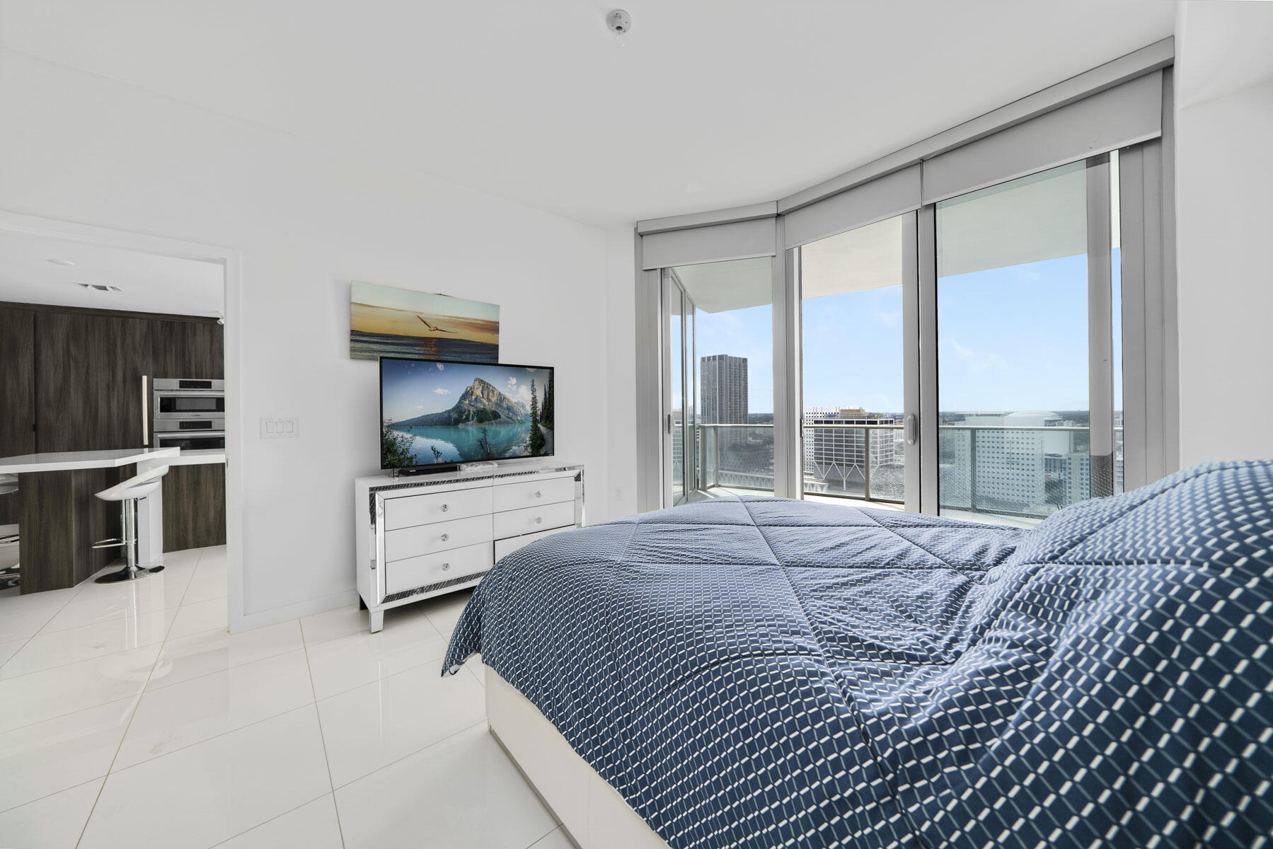 PARAMOUNT MIAMI WORLDCENTER CONDO - Residential
