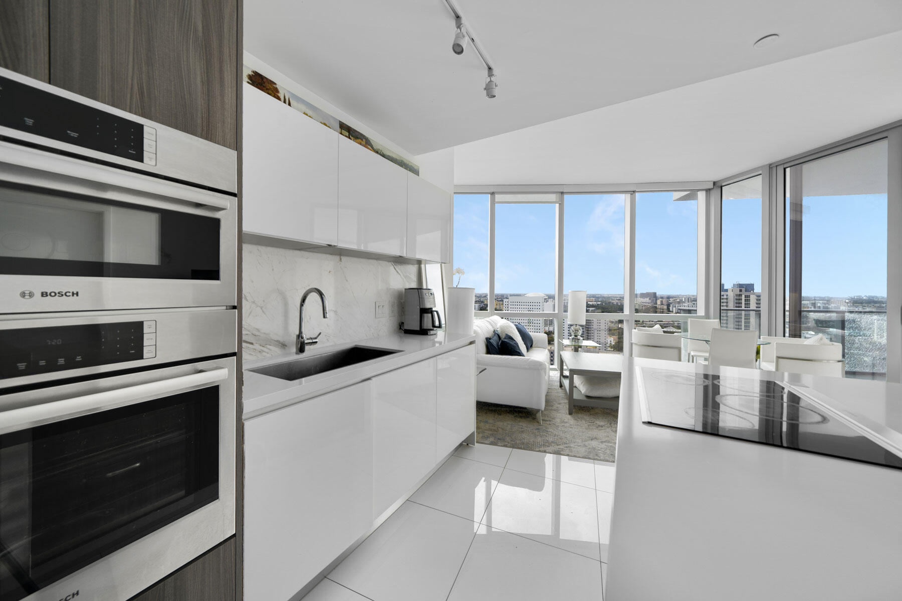PARAMOUNT MIAMI WORLDCENTER CONDO - Residential