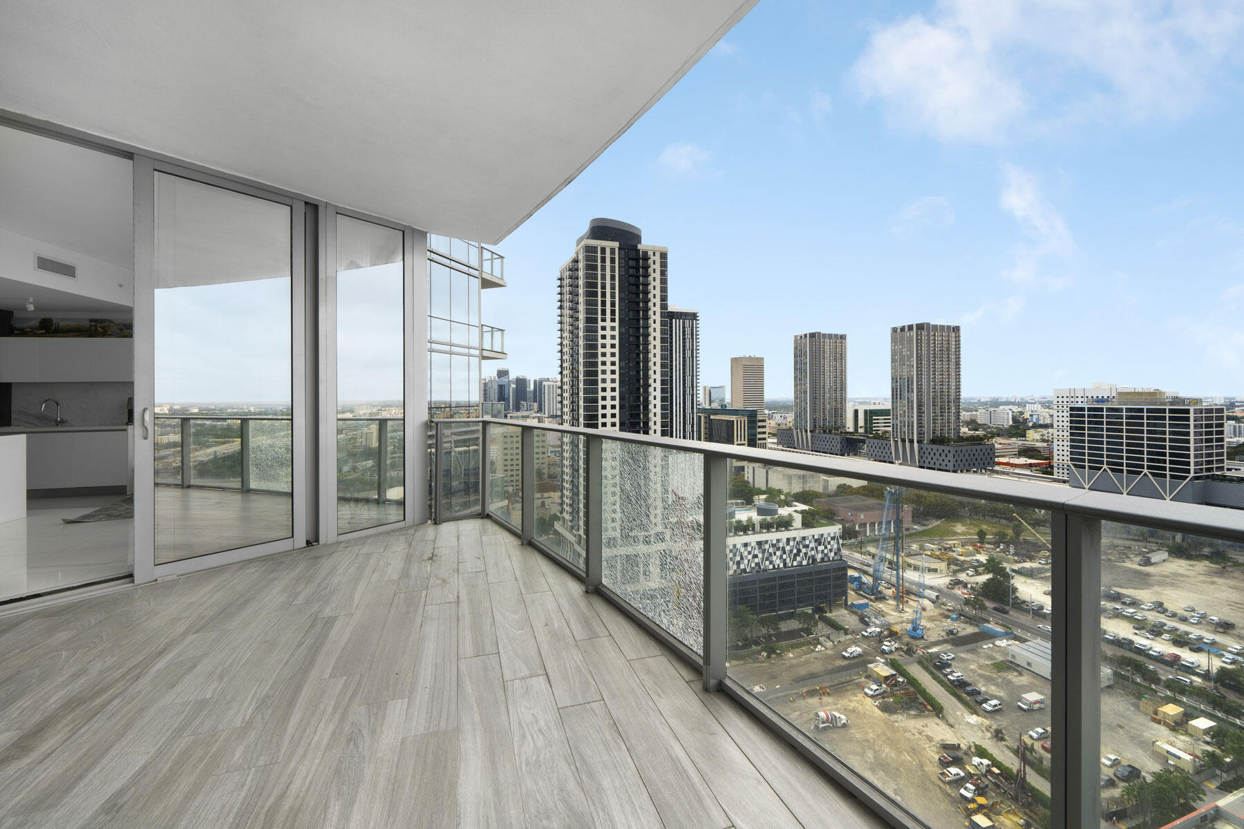 PARAMOUNT MIAMI WORLDCENTER CONDO - Residential