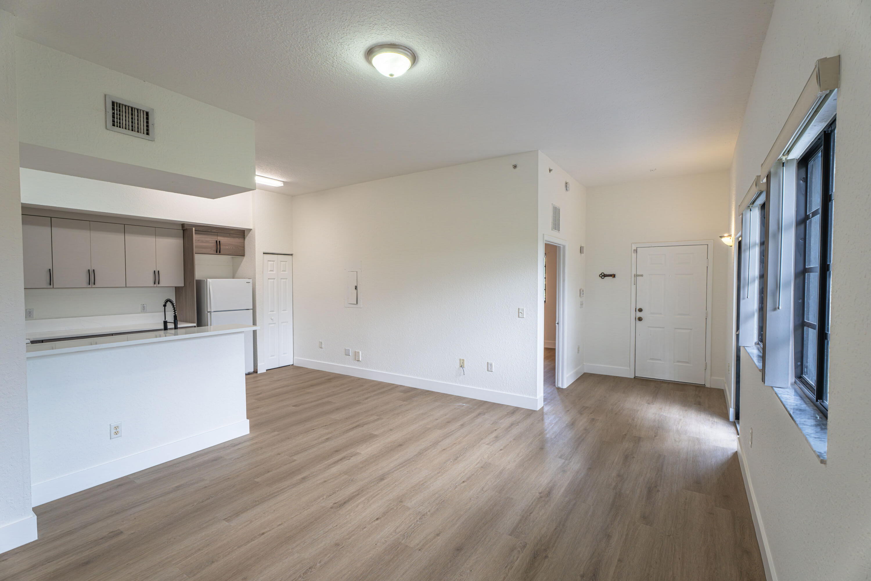 RIVERSIDE VILLAS AT - Residential