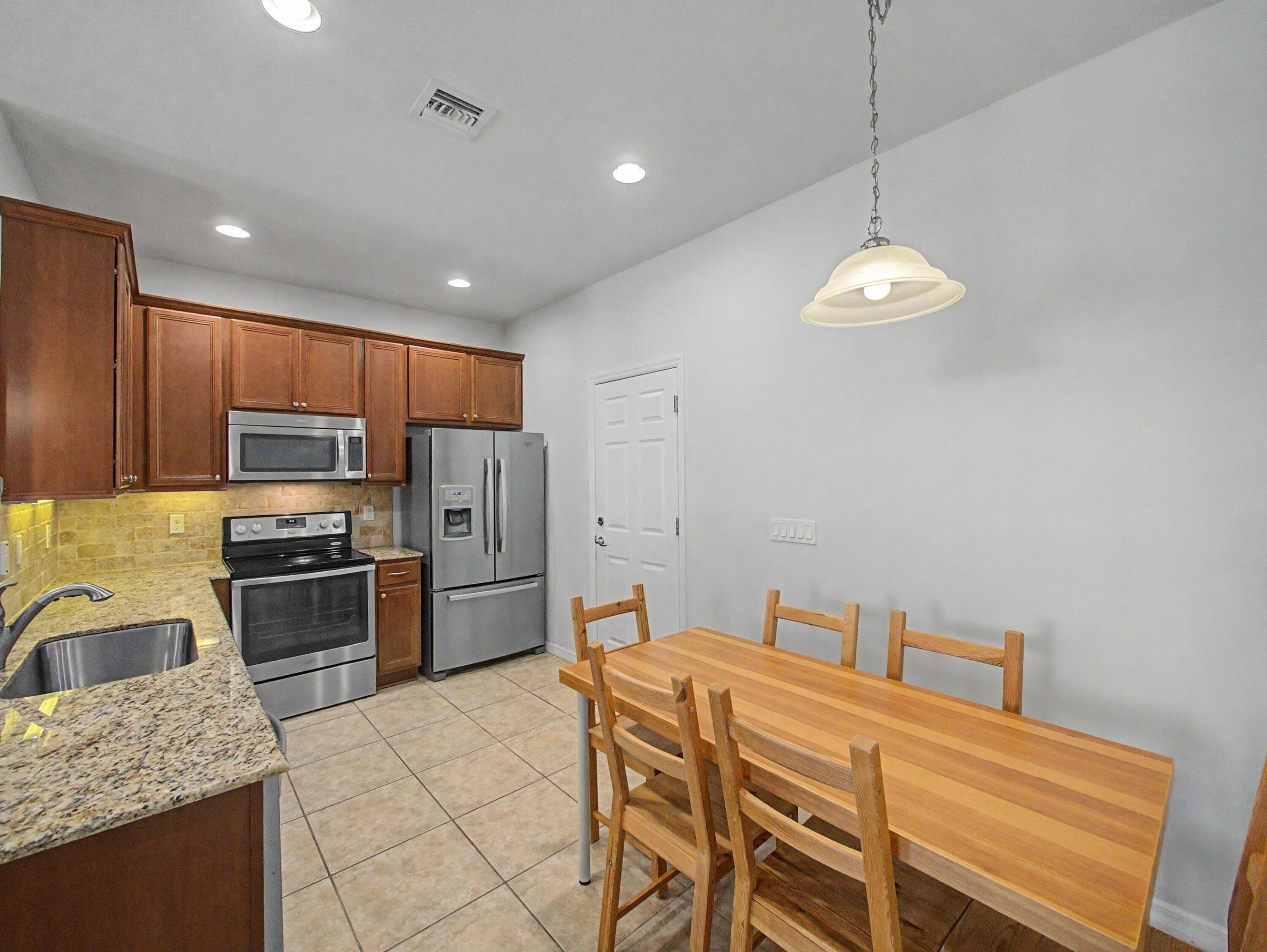 SANDPIPER COVE II AT BOTANICA CONDO - Residential