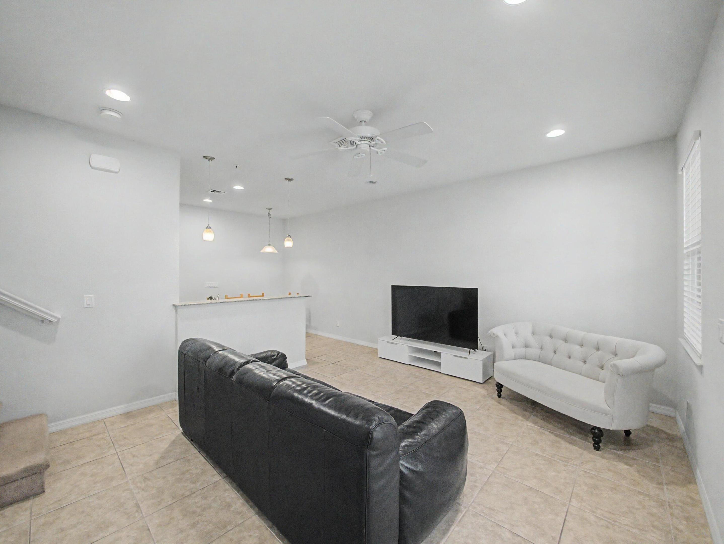 SANDPIPER COVE II AT BOTANICA CONDO - Residential