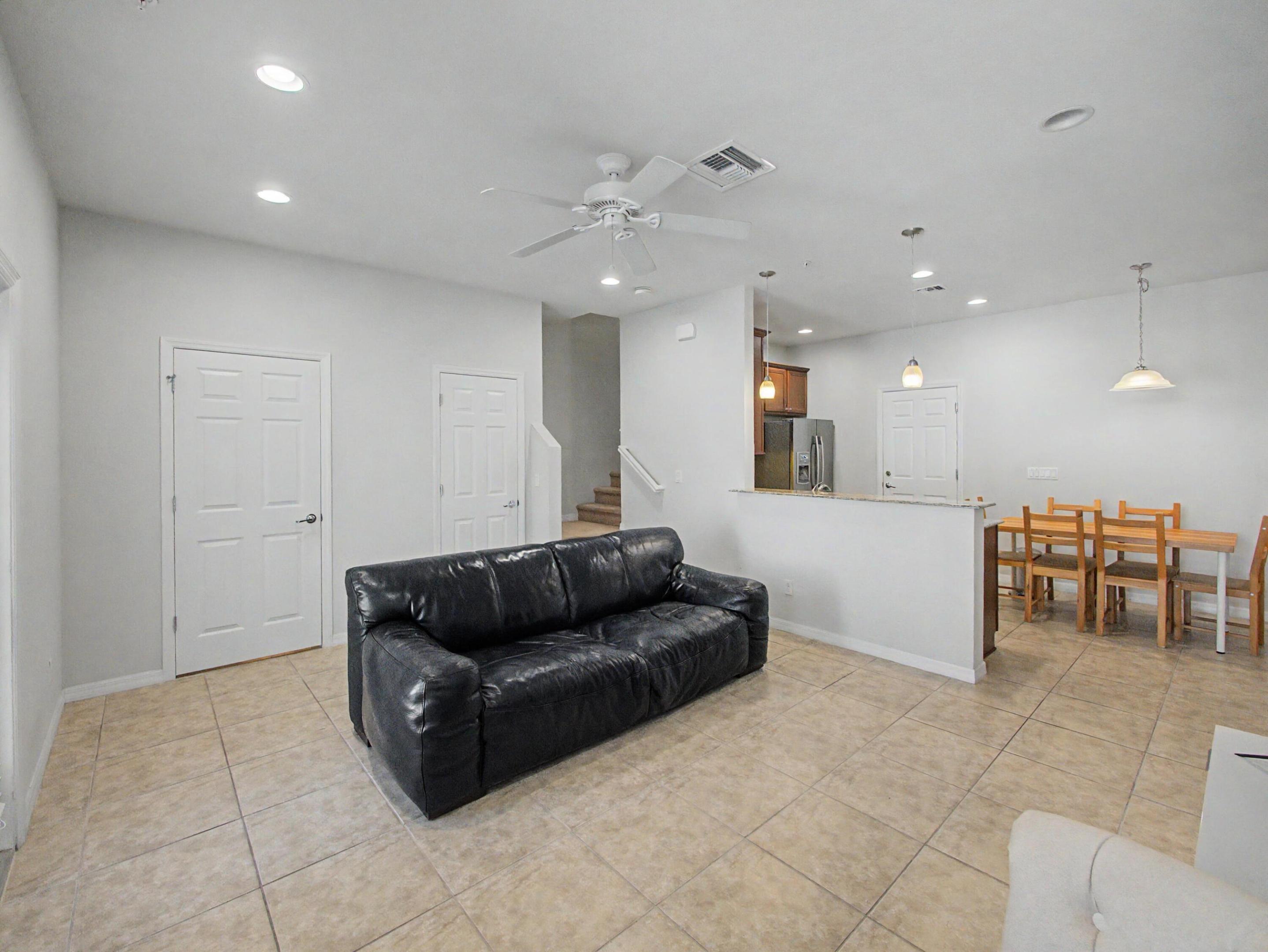 SANDPIPER COVE II AT BOTANICA CONDO - Residential