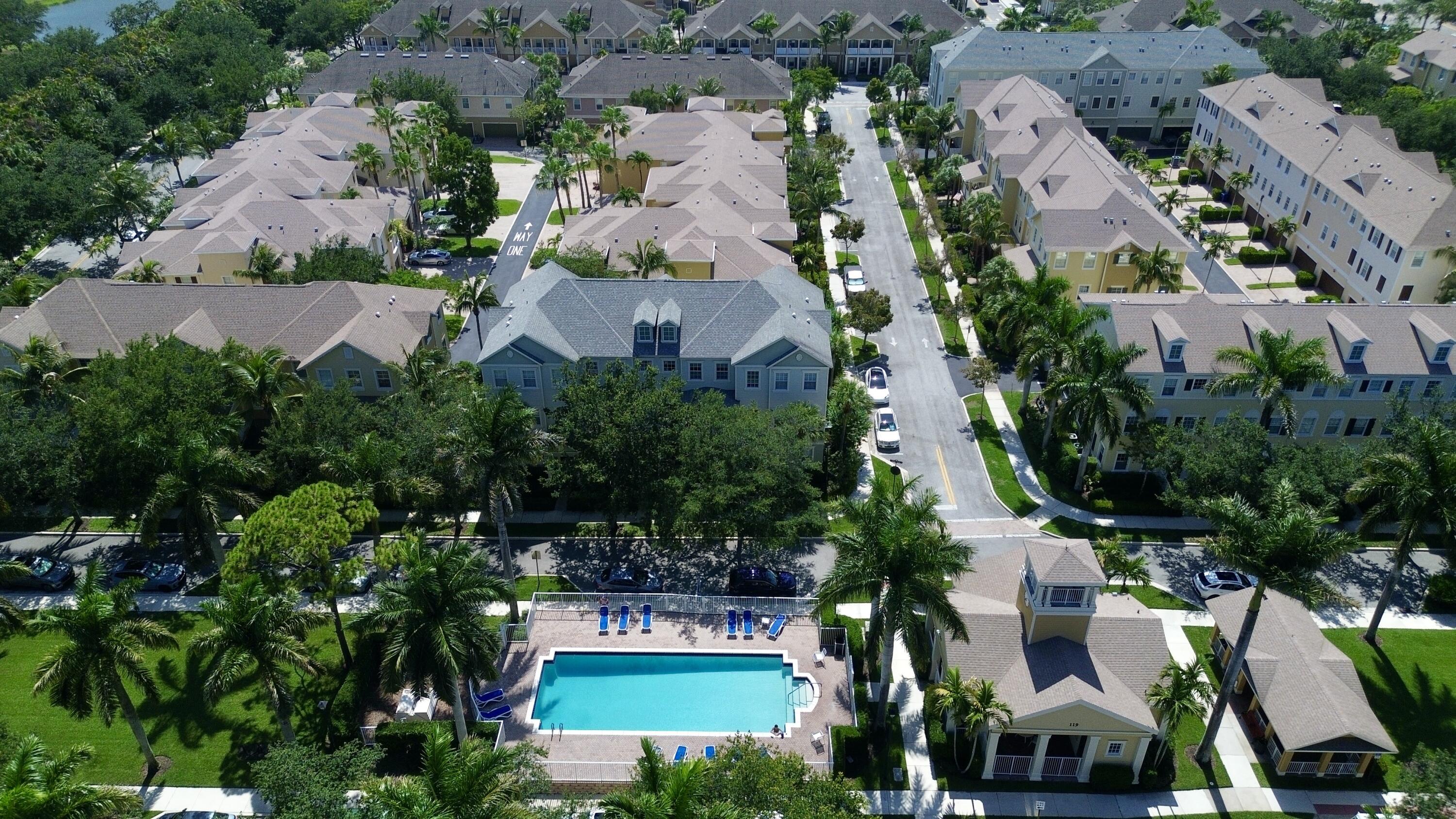 SANDPIPER COVE II AT BOTANICA CONDO - Residential