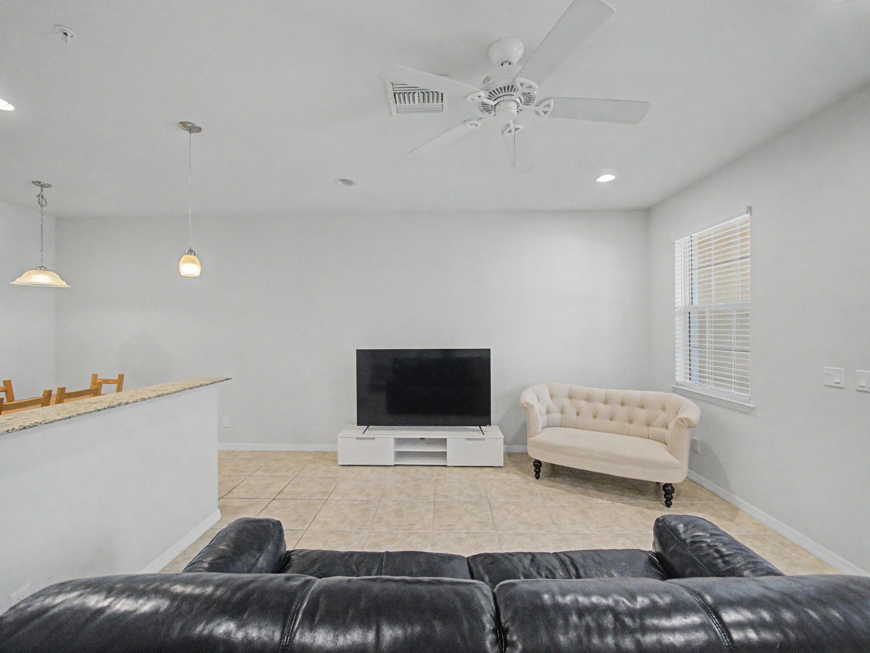 SANDPIPER COVE II AT BOTANICA CONDO - Residential