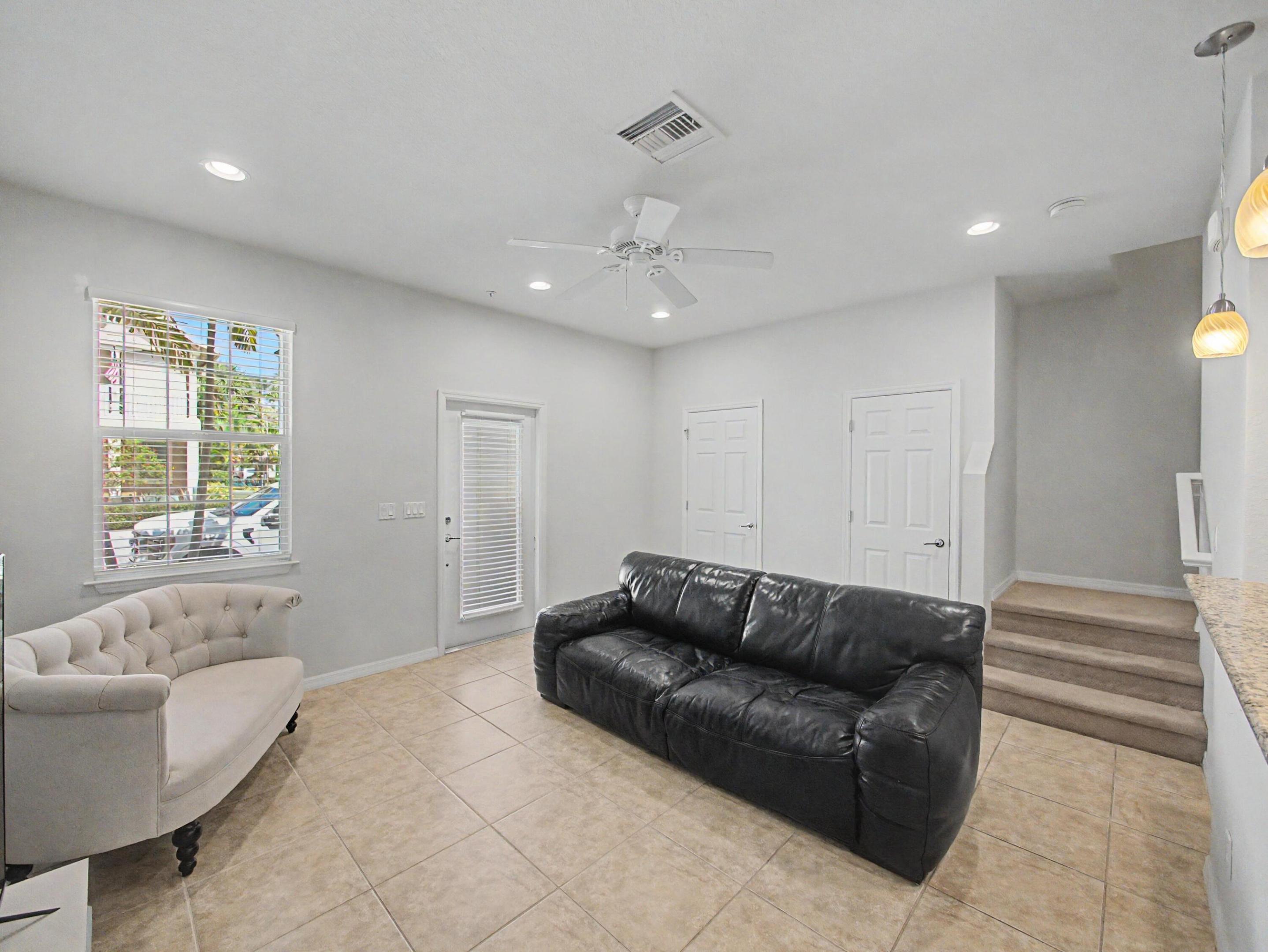SANDPIPER COVE II AT BOTANICA CONDO - Residential