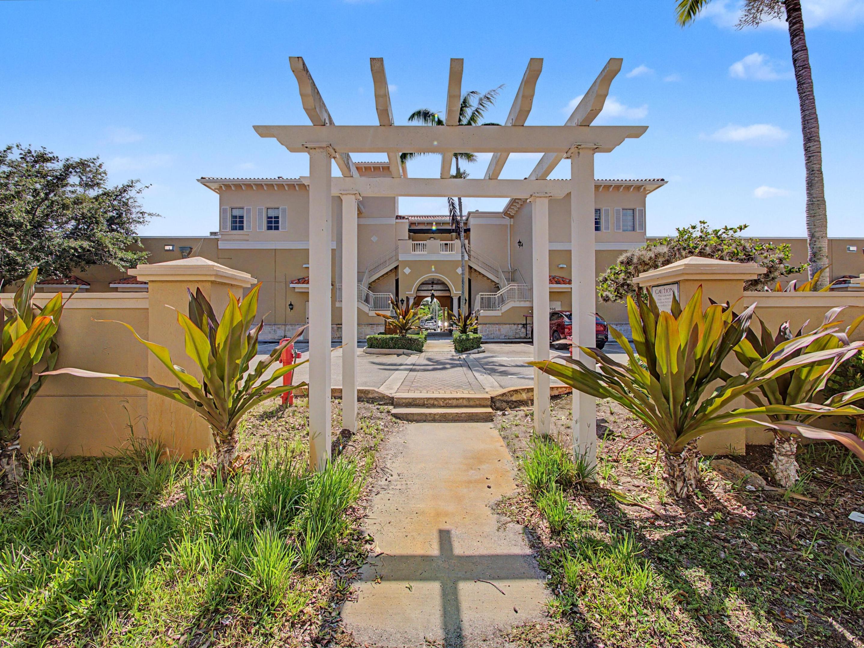SANDPIPER COVE II AT BOTANICA CONDO - Residential