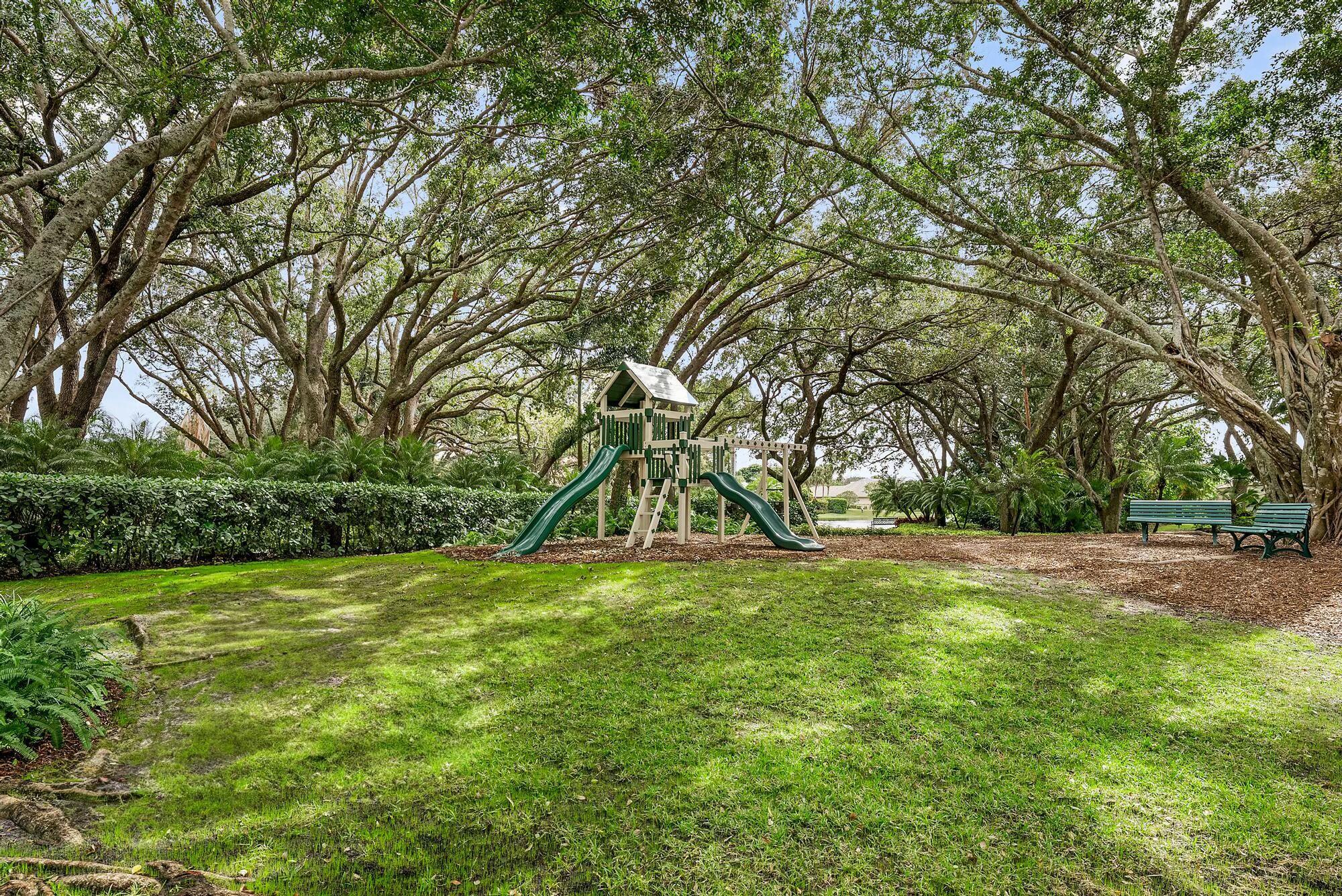 HERITAGE OAKS - Residential