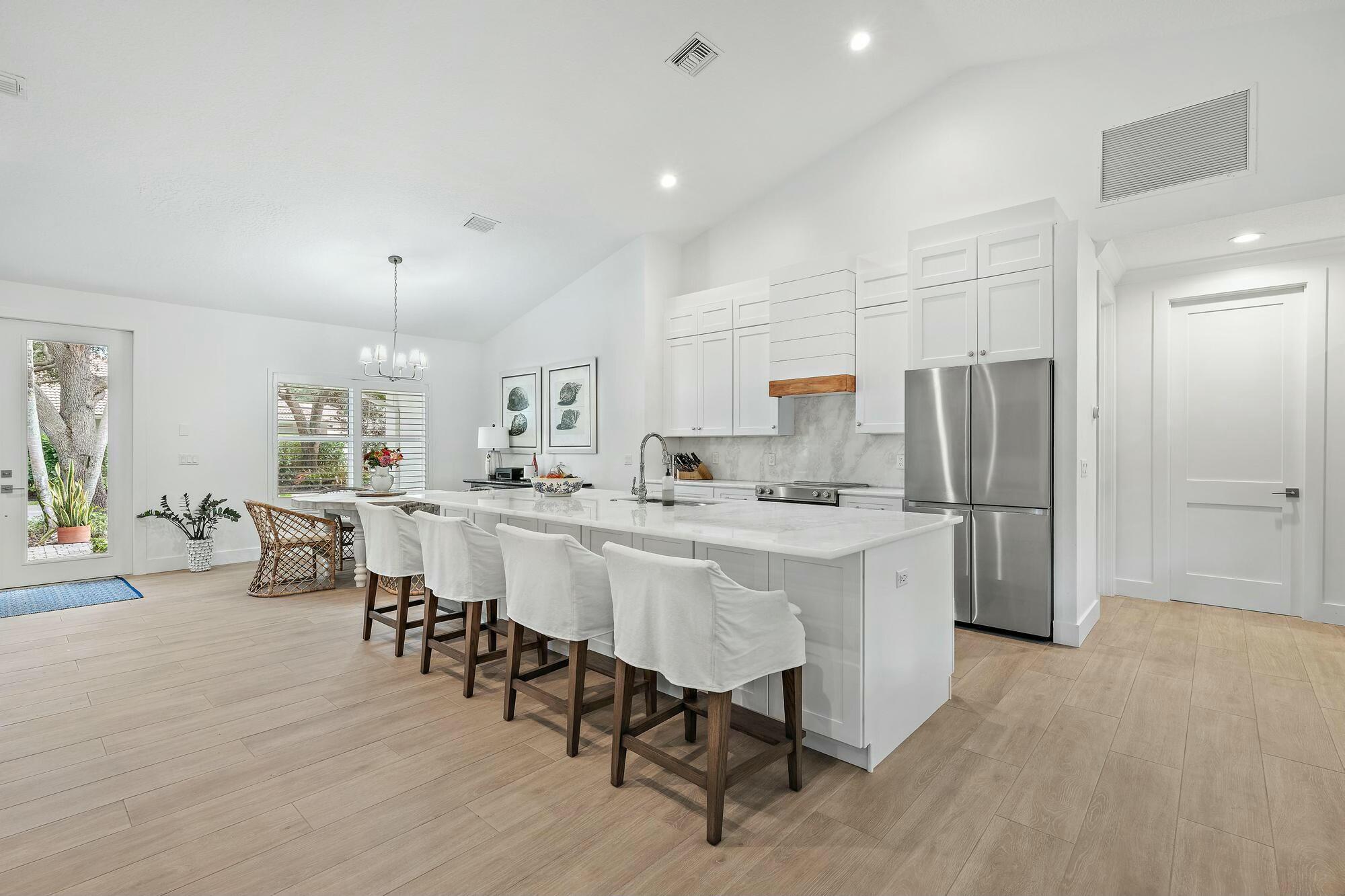 HERITAGE OAKS - Residential