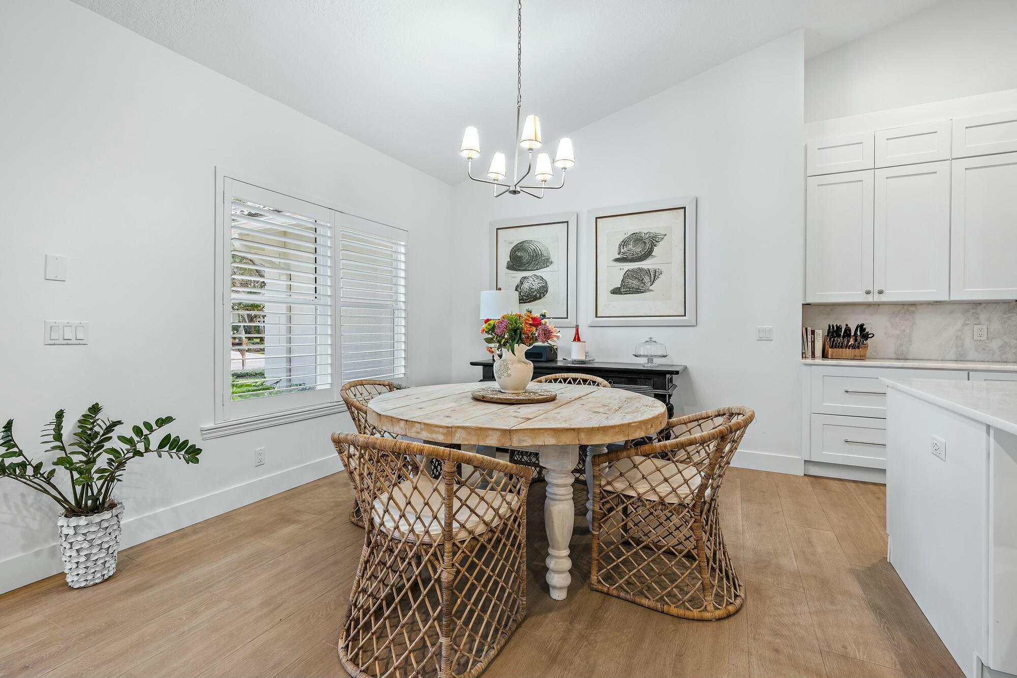 HERITAGE OAKS - Residential