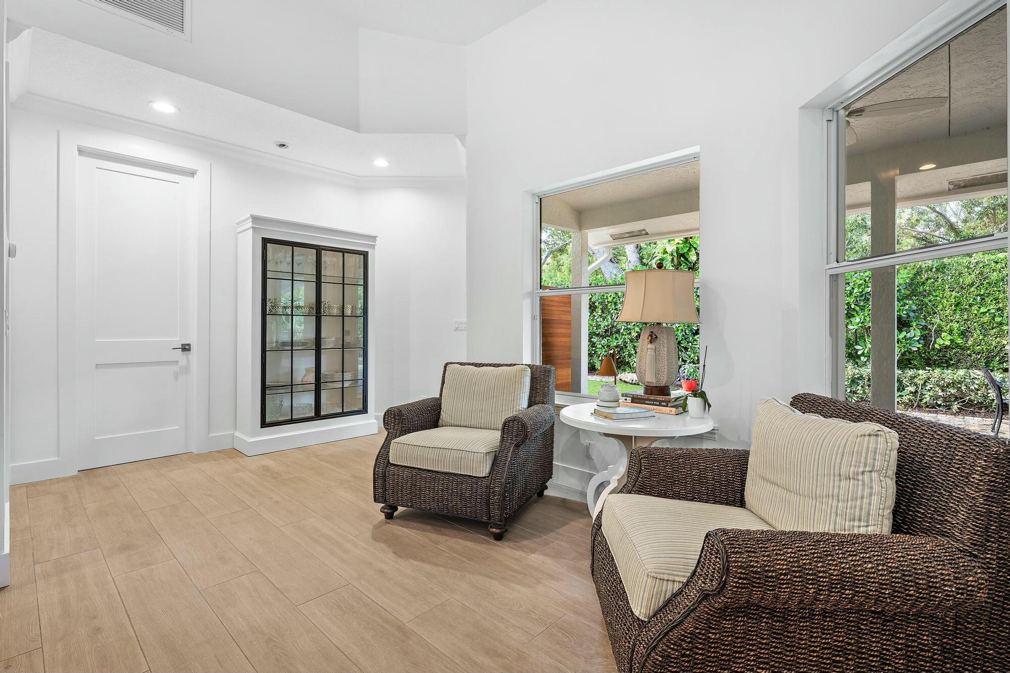 HERITAGE OAKS - Residential