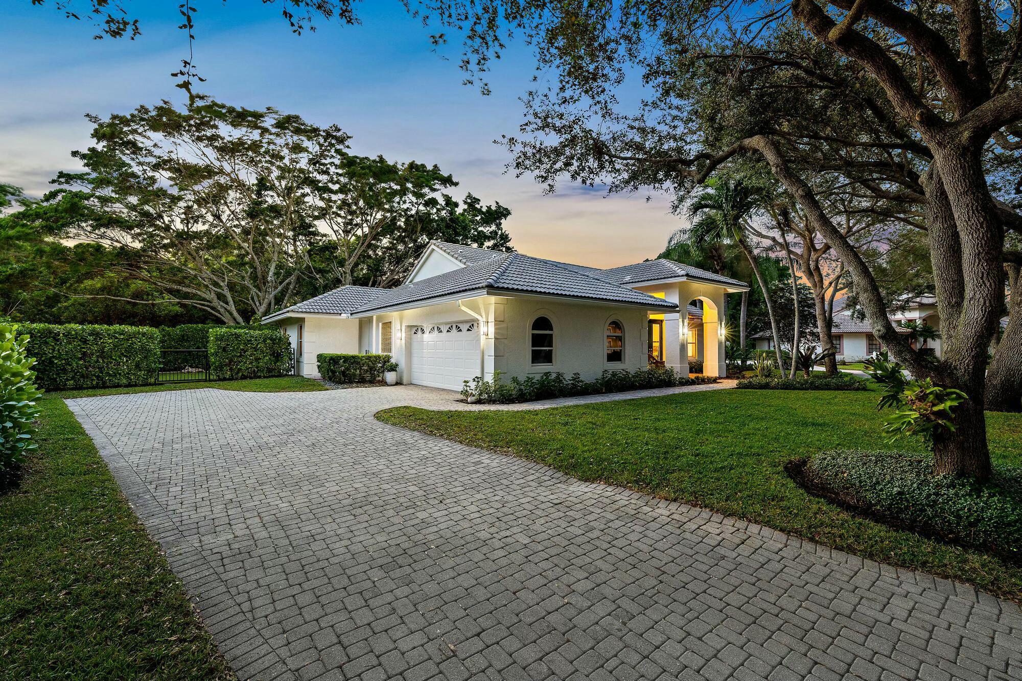 HERITAGE OAKS - Residential