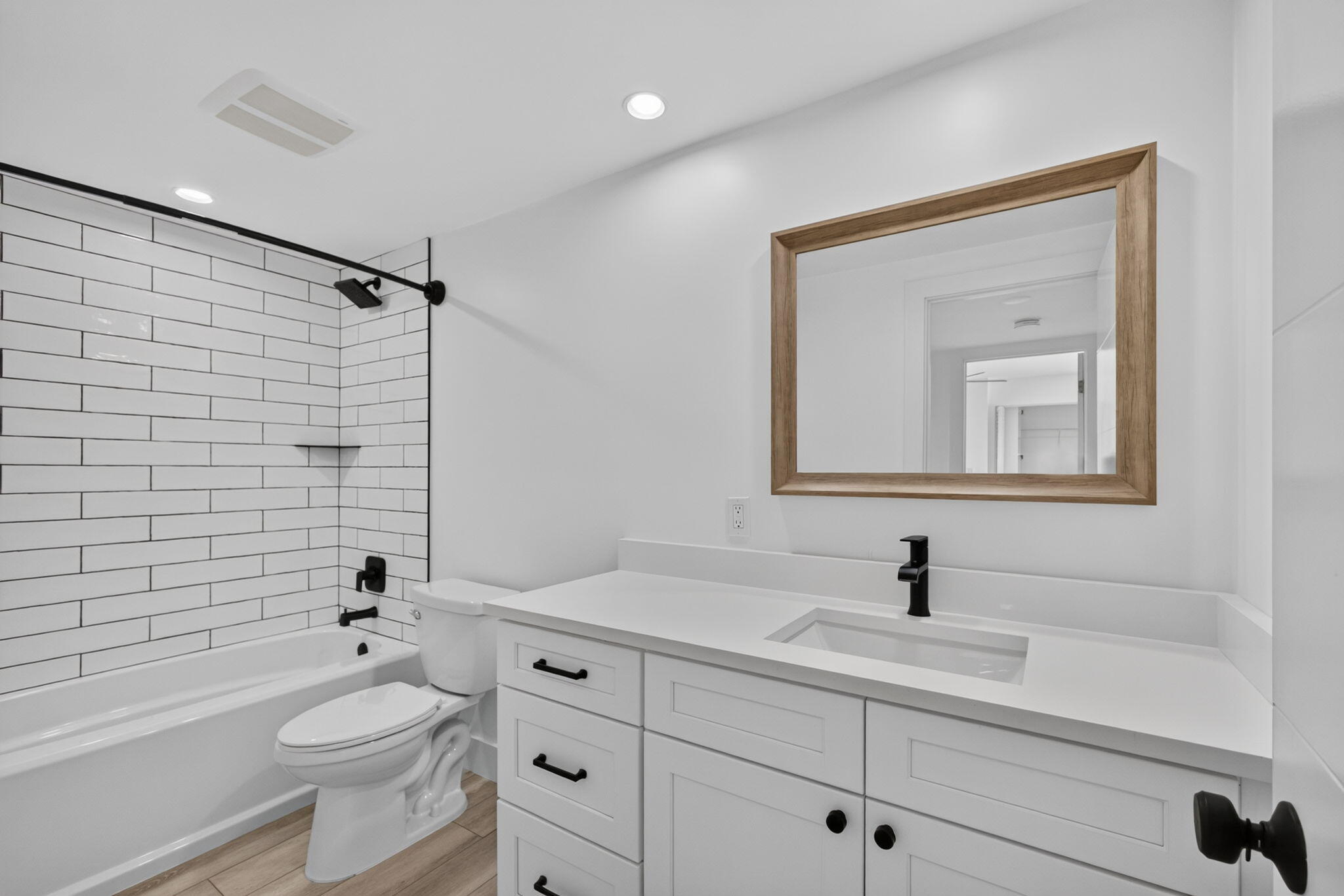 VILLAGE OF SANDALWOOD LAKES 1 - Residential Lease