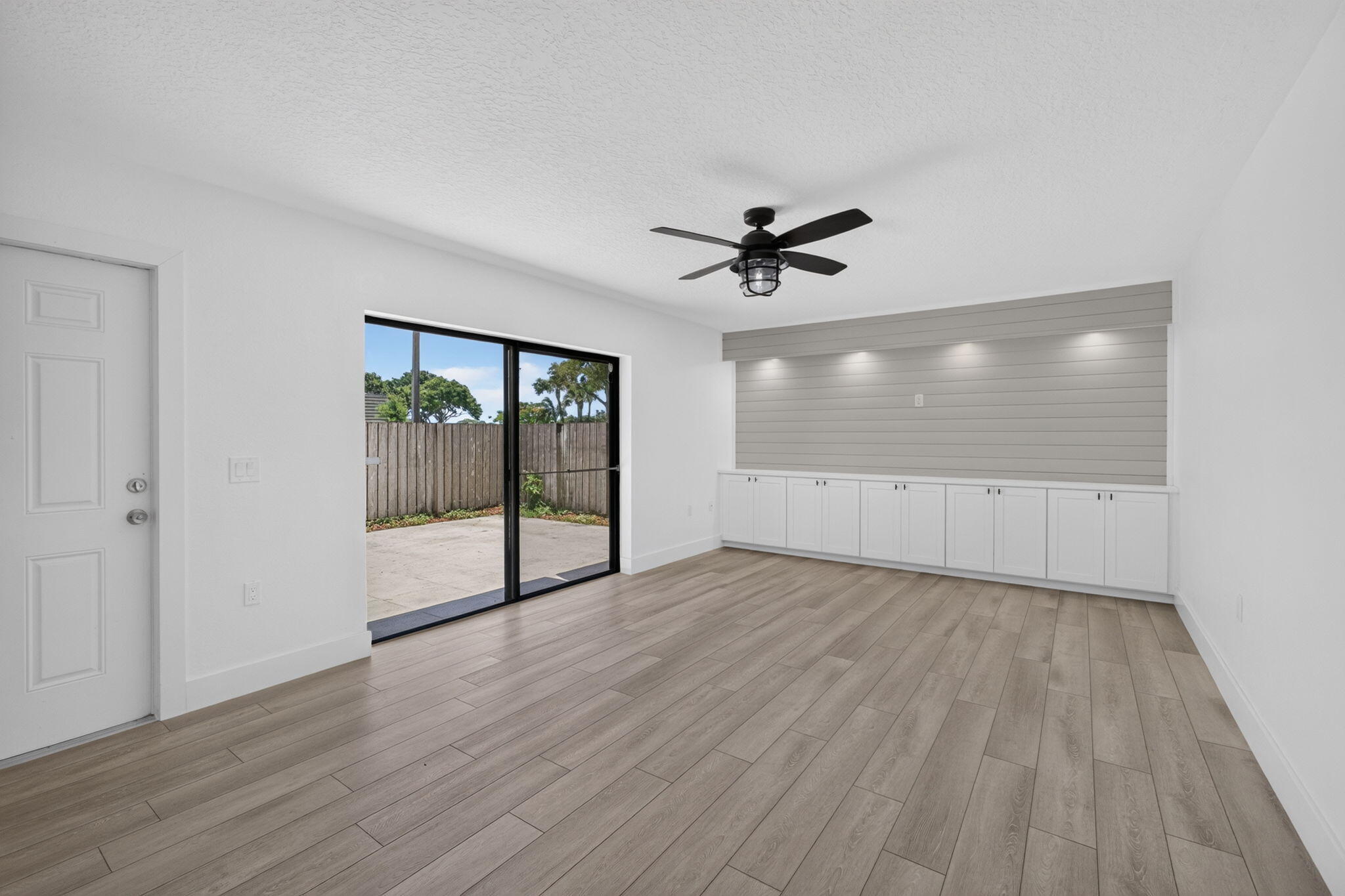 VILLAGE OF SANDALWOOD LAKES 1 - Residential Lease