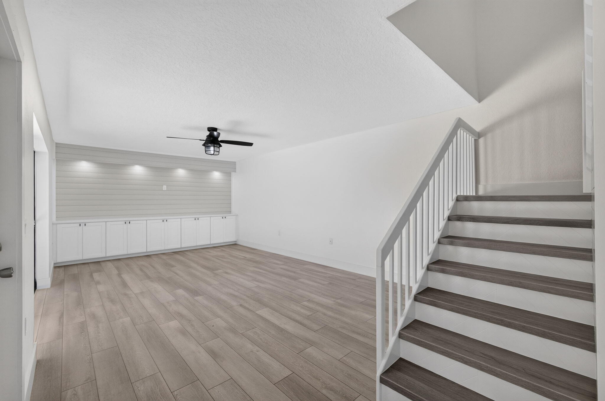 VILLAGE OF SANDALWOOD LAKES 1 - Residential Lease