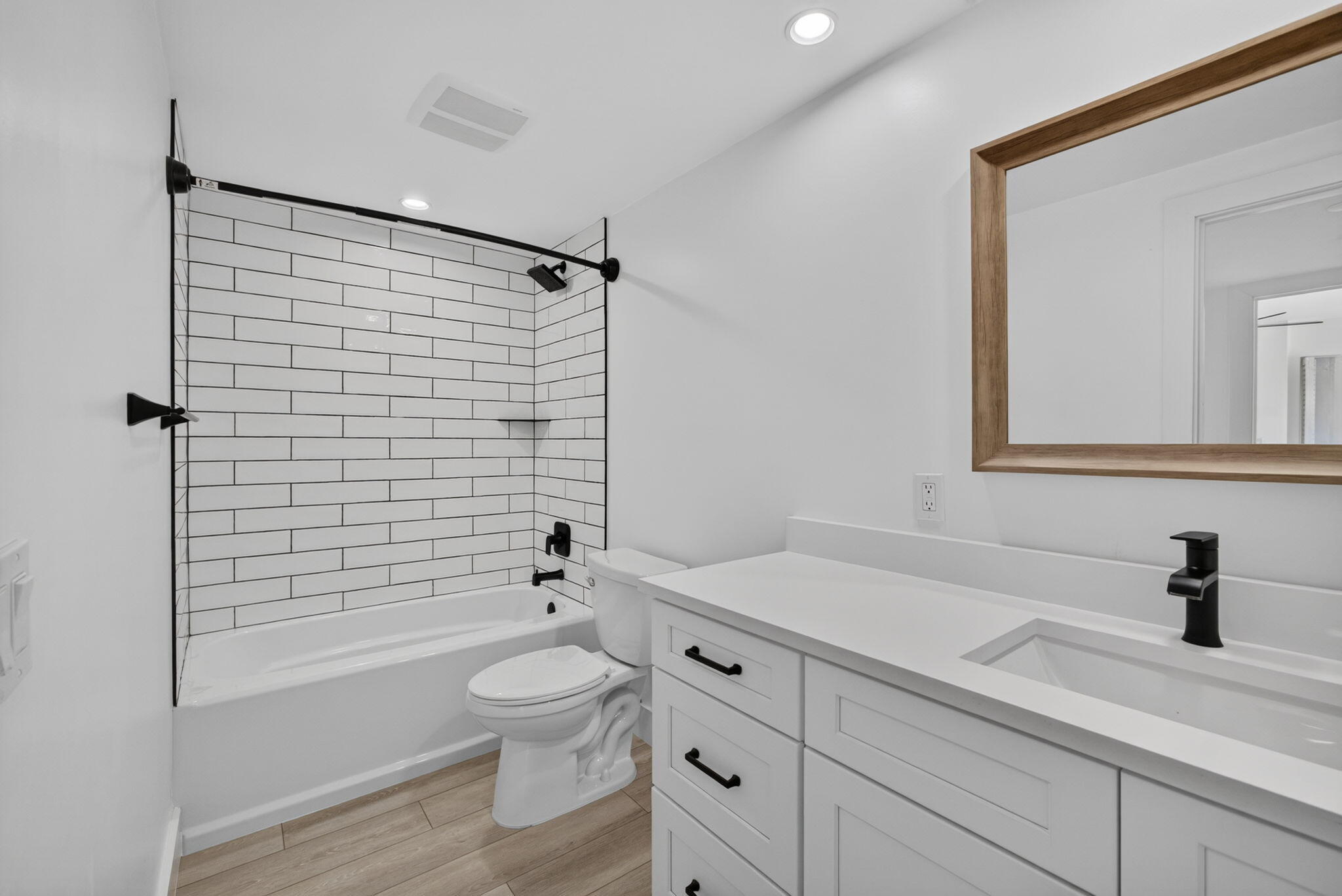 VILLAGE OF SANDALWOOD LAKES 1 - Residential Lease