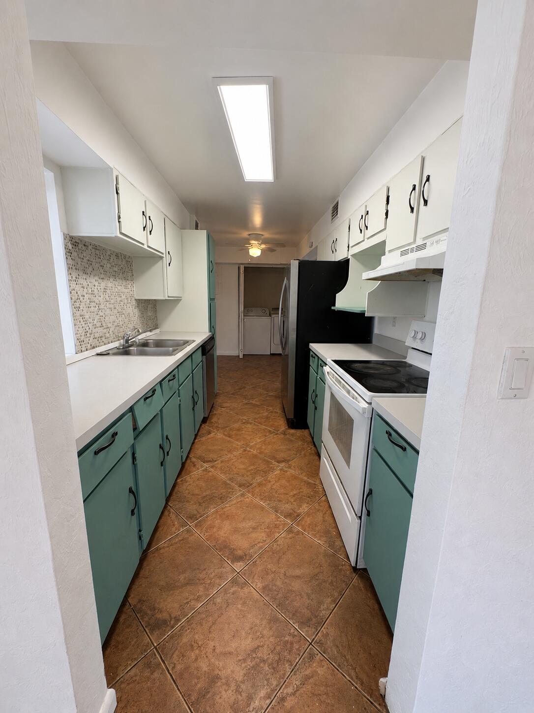 HEATHGATE FIRST ADD - Residential Lease