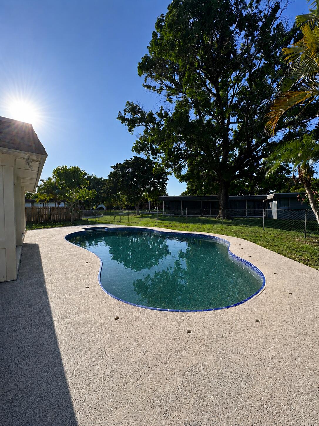 HEATHGATE FIRST ADD - Residential Lease