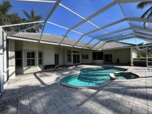 WHISPERING WOODS - Residential