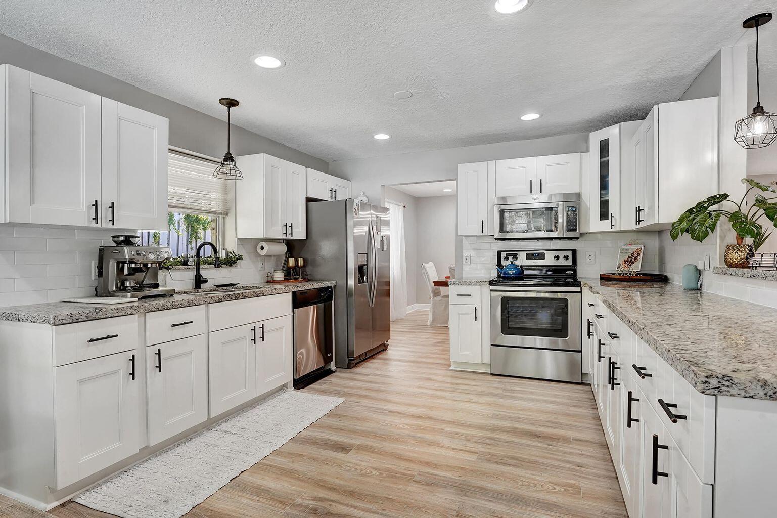 RIDGEWOOD ESTATES - Residential Lease