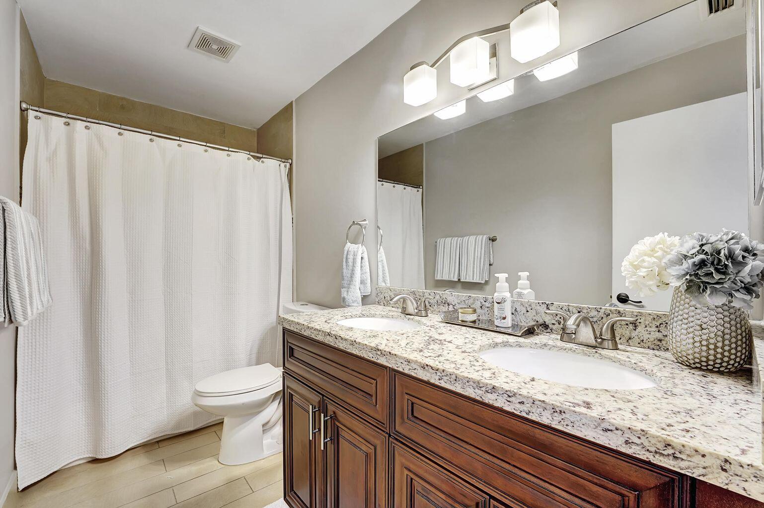 RIDGEWOOD ESTATES - Residential Lease