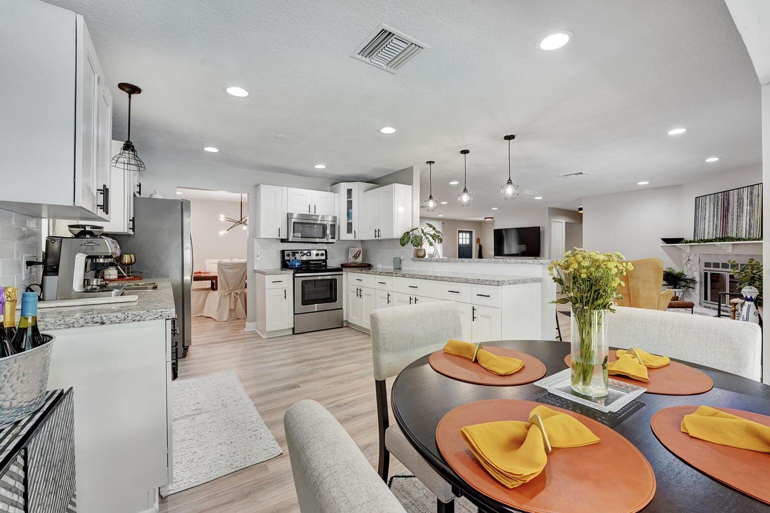 RIDGEWOOD ESTATES - Residential Lease