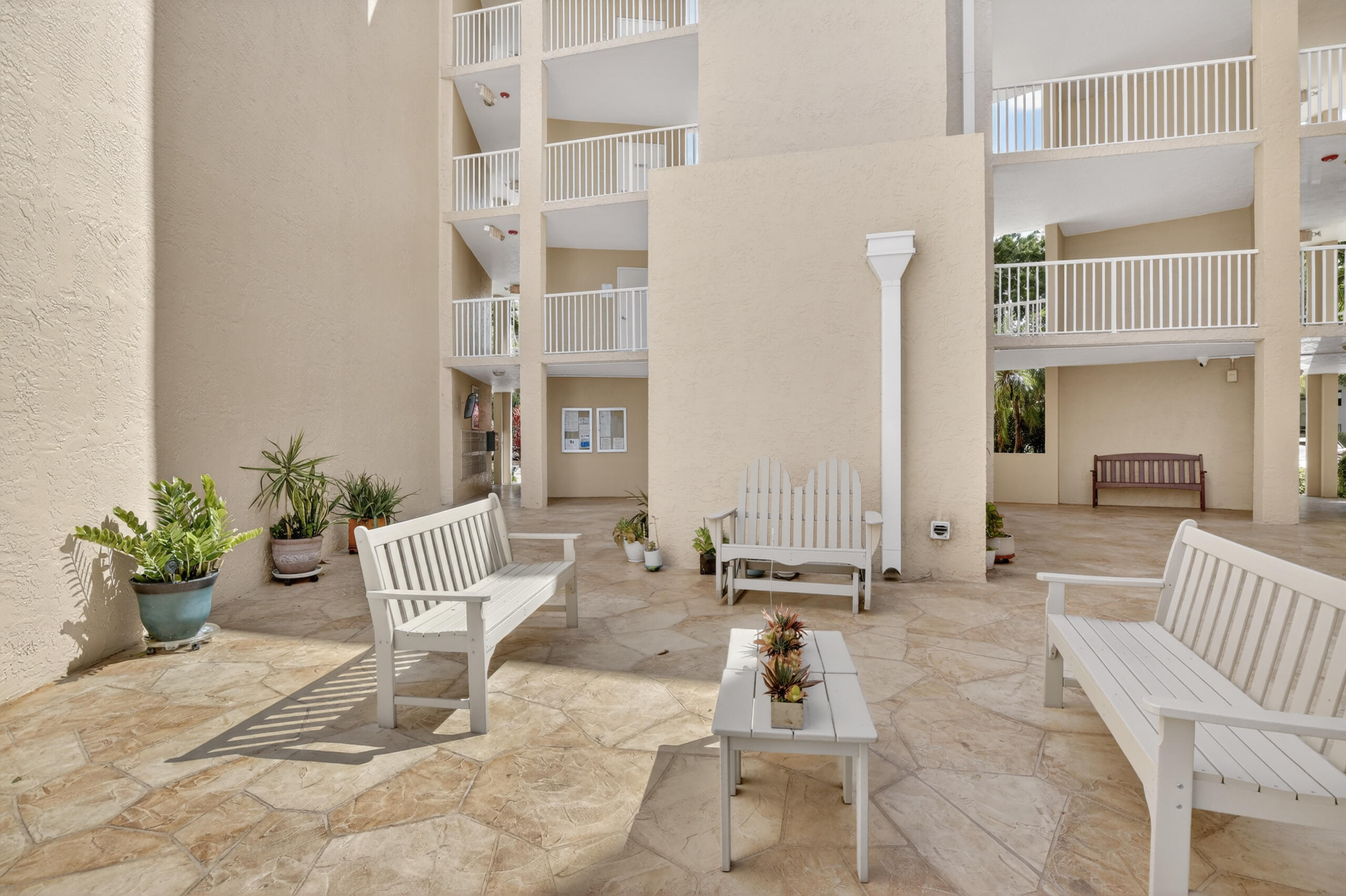 SUNRISE LAKES 197 CONDO - Residential