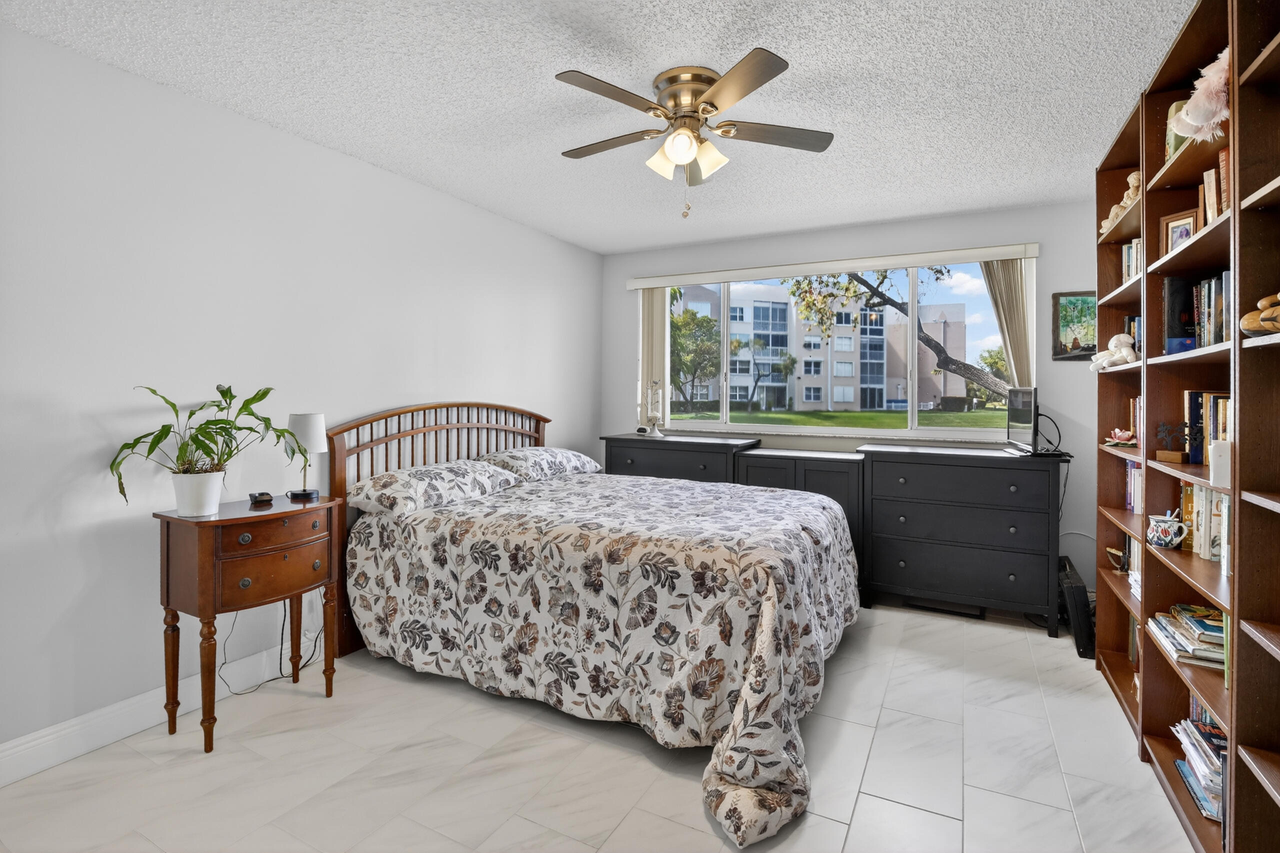 SUNRISE LAKES 197 CONDO - Residential