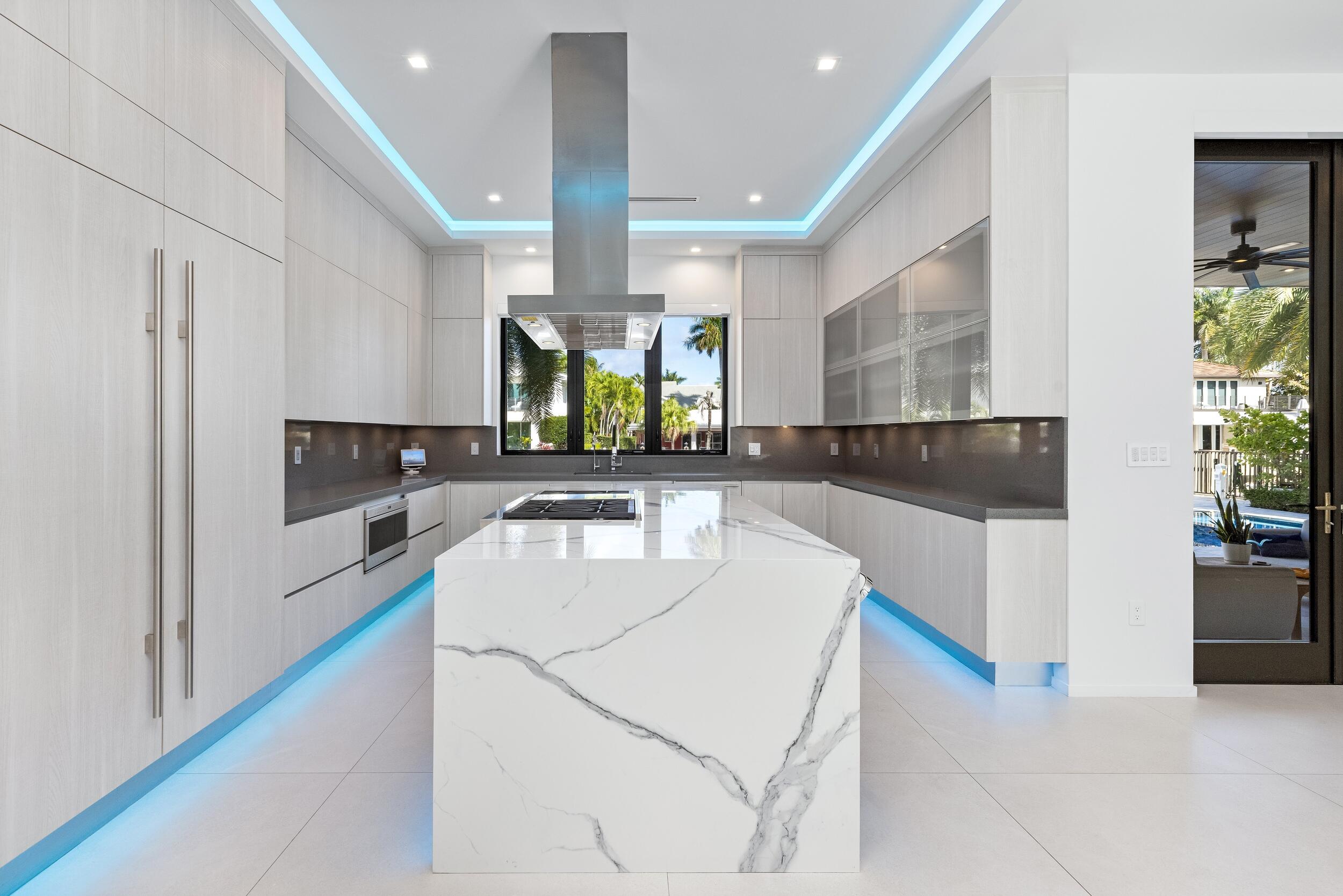 Venice 8-12 B - Residential