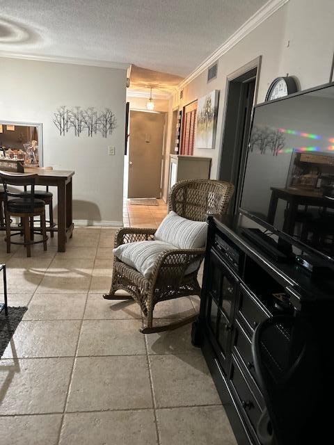 LAKE CLARKE GARDENS CONDO 25 - Residential