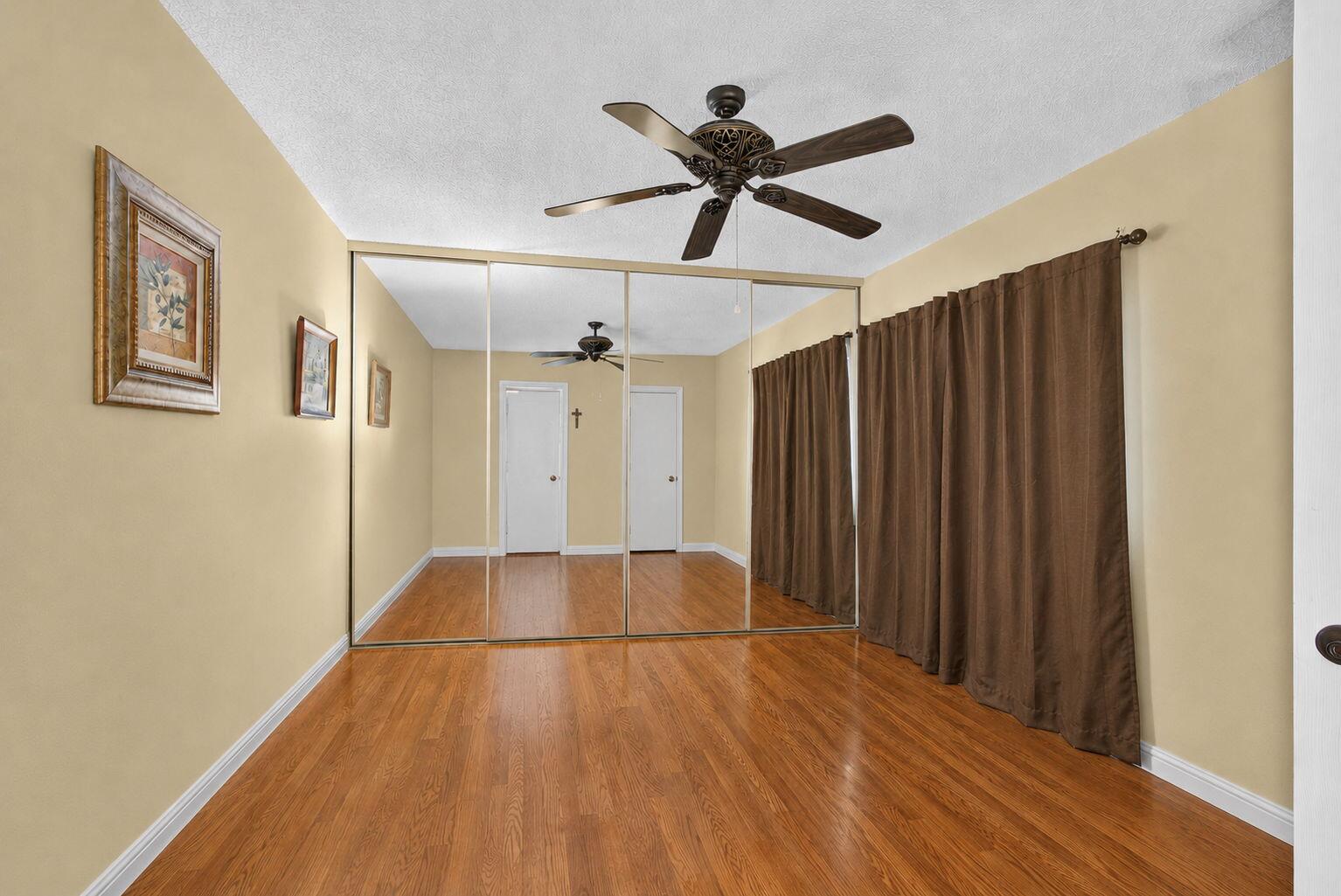VILLAGE OF SANDALWOOD LAKES SOUTH - Residential