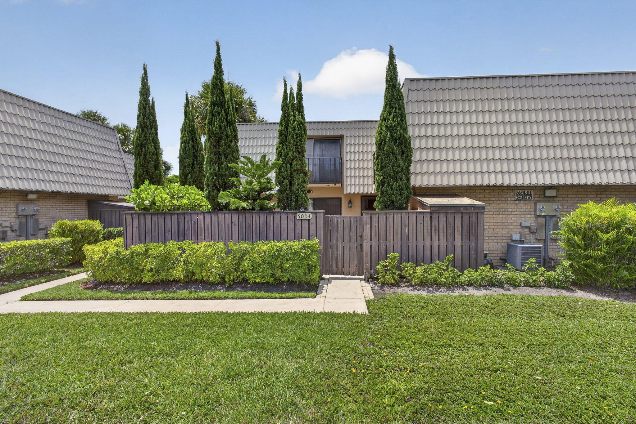 VILLAGE OF SANDALWOOD LAKES SOUTH - Residential