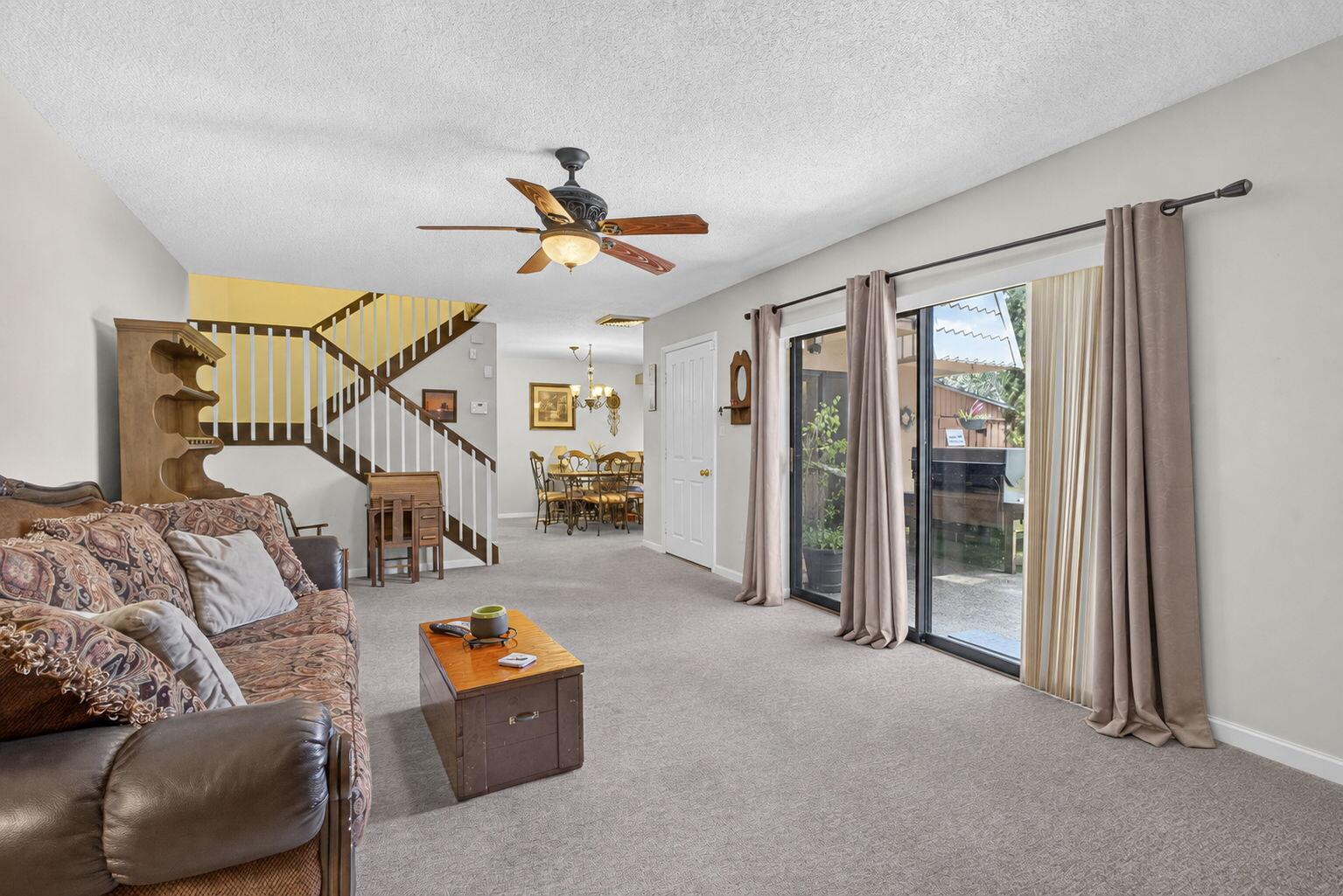 VILLAGE OF SANDALWOOD LAKES SOUTH - Residential