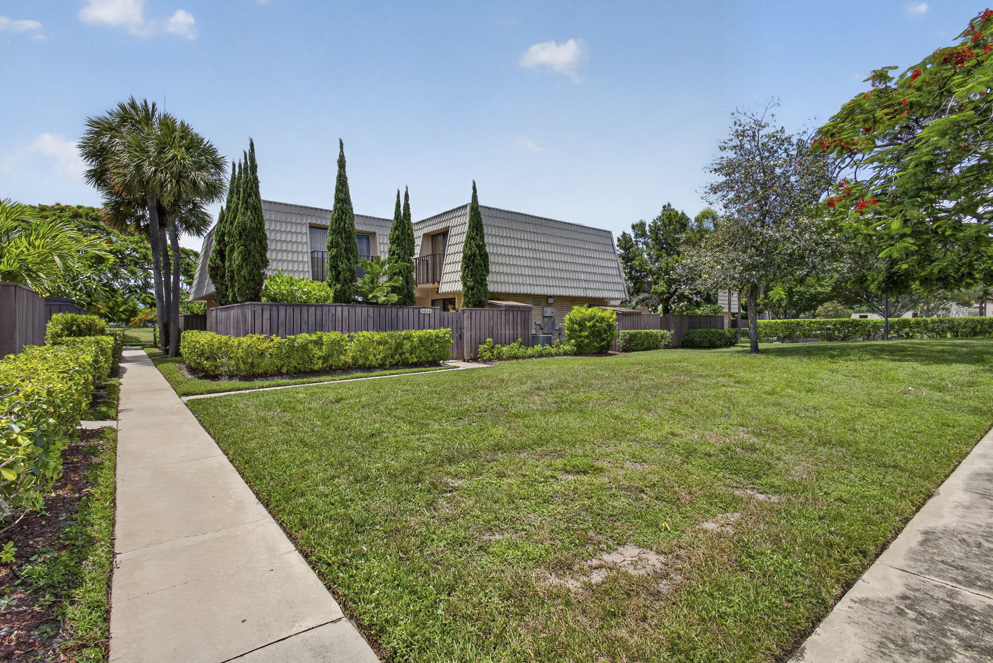 VILLAGE OF SANDALWOOD LAKES SOUTH - Residential