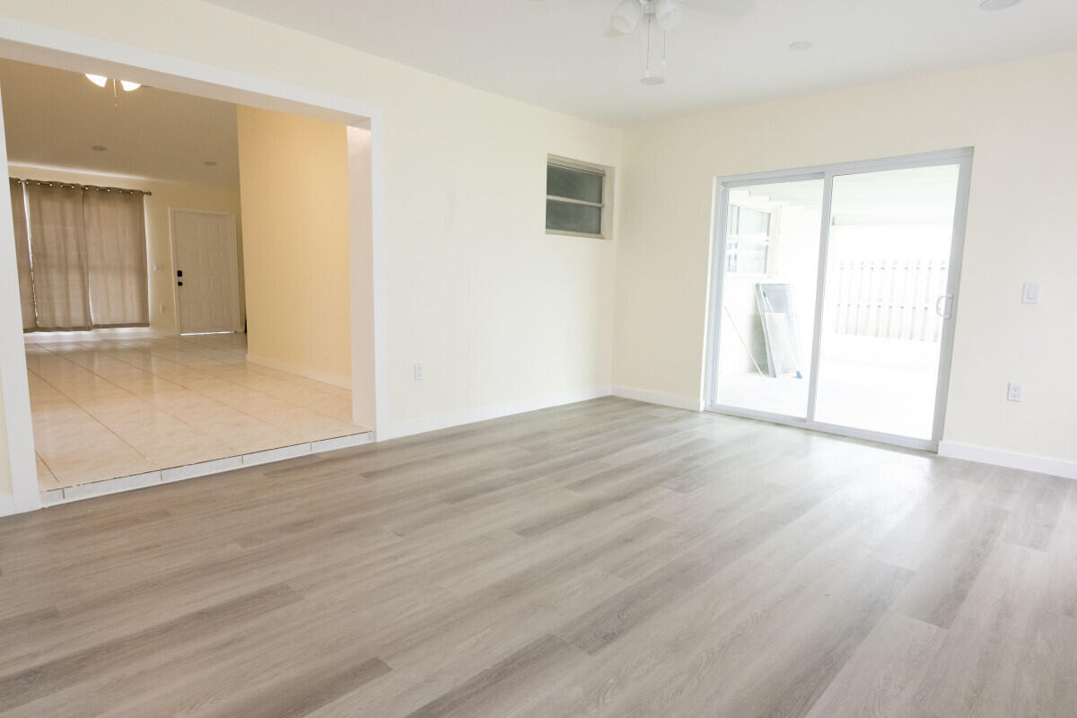 SUNRISE GOLF VLG SEC 24 - Residential Lease