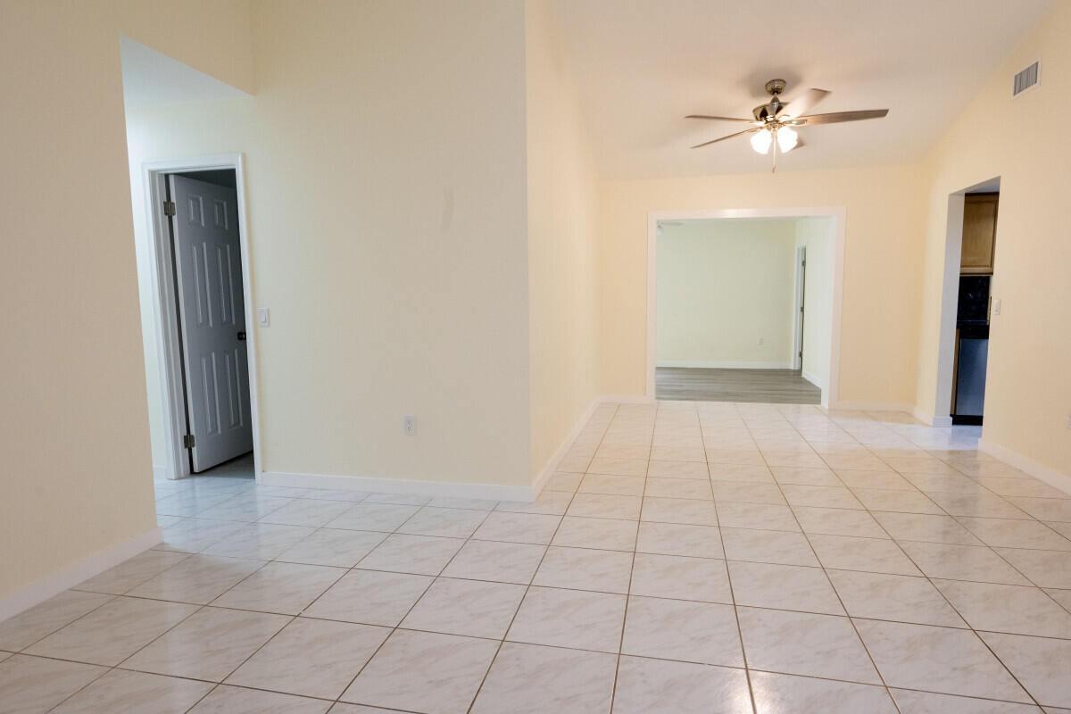 SUNRISE GOLF VLG SEC 24 - Residential Lease
