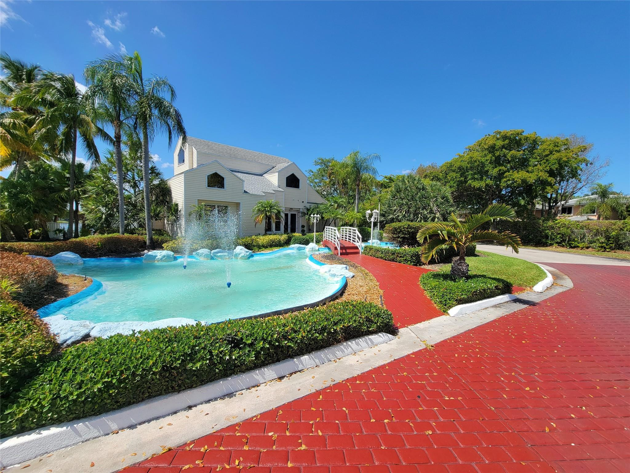 SUMMER LAKE - Residential Lease
