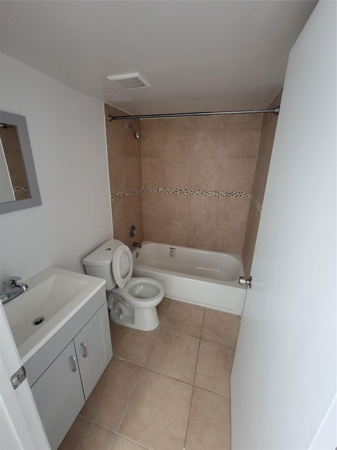 SUMMER LAKE - Residential Lease