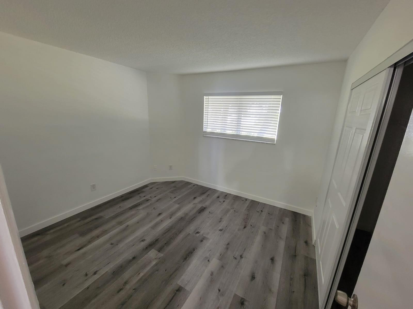 SUMMER LAKE - Residential Lease