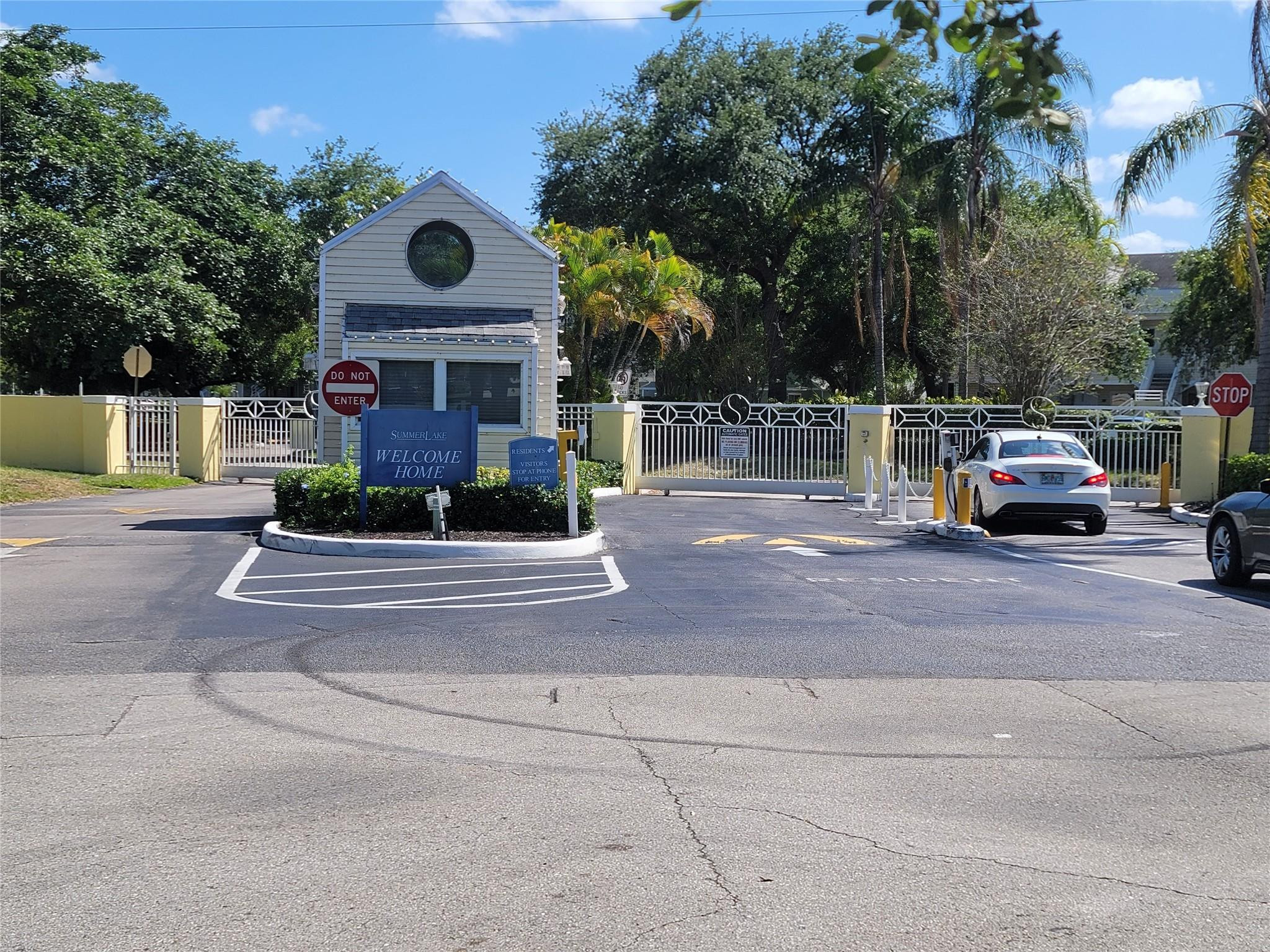 SUMMER LAKE - Residential Lease