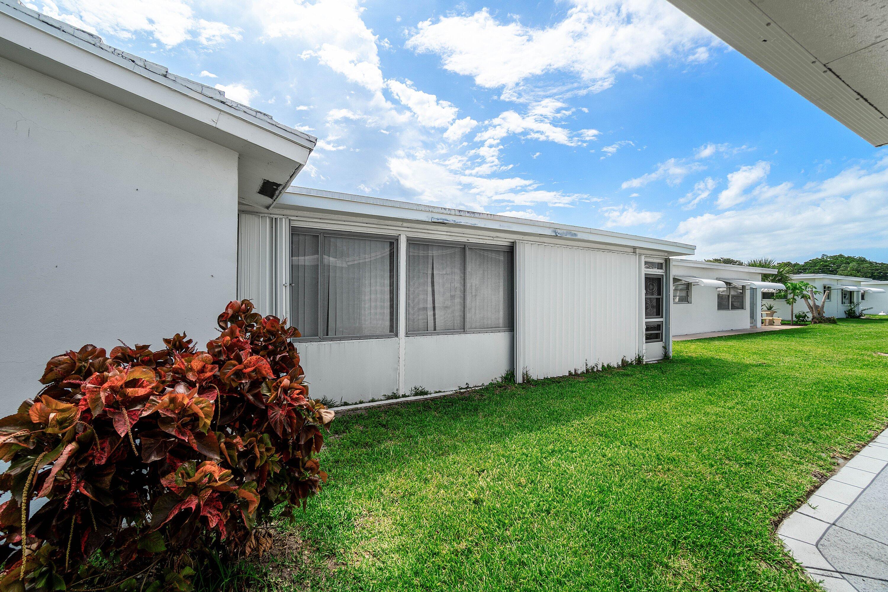 PALM BEACH LEISUREVILLE SEC 2 - Residential