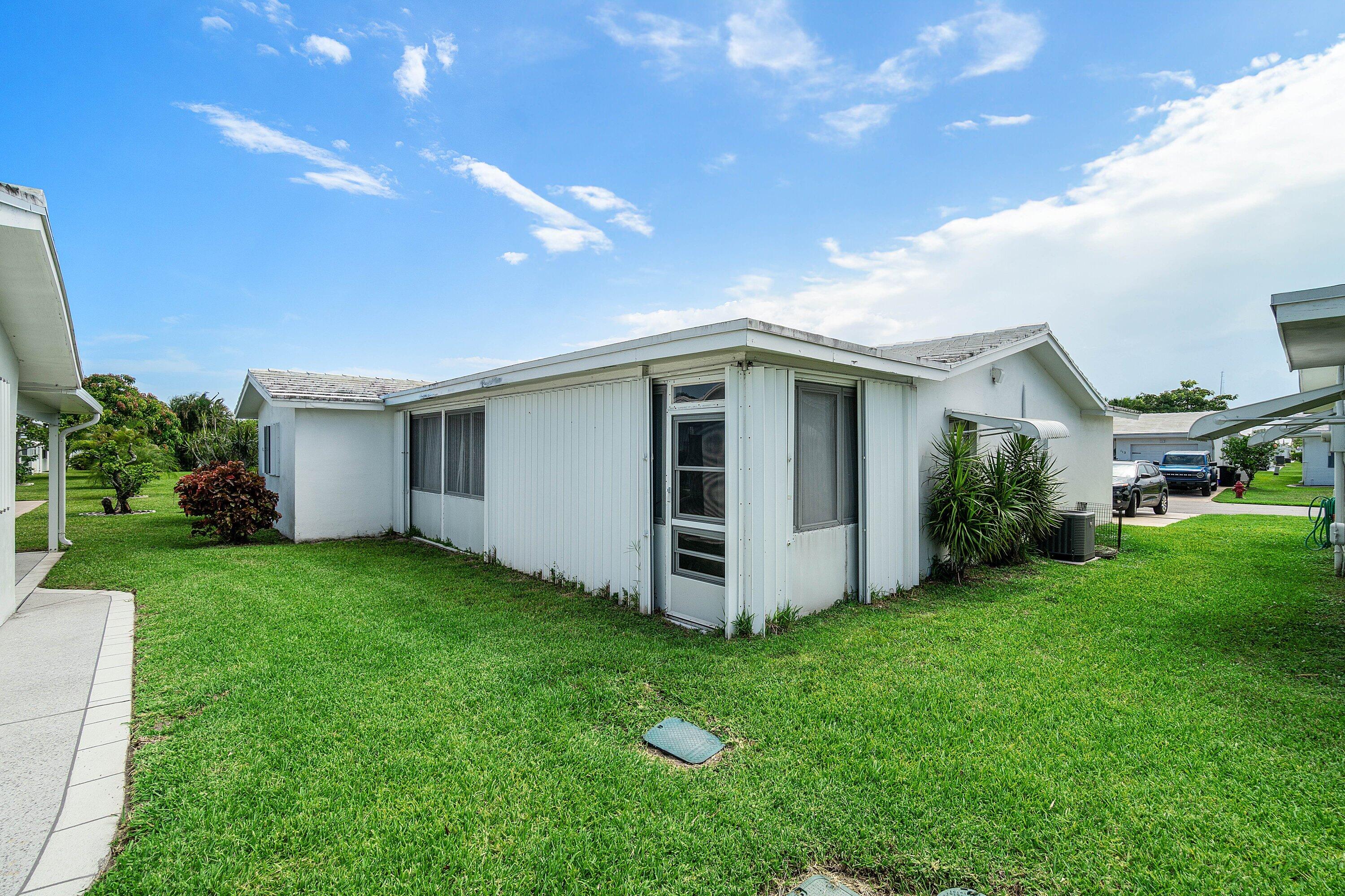 PALM BEACH LEISUREVILLE SEC 2 - Residential