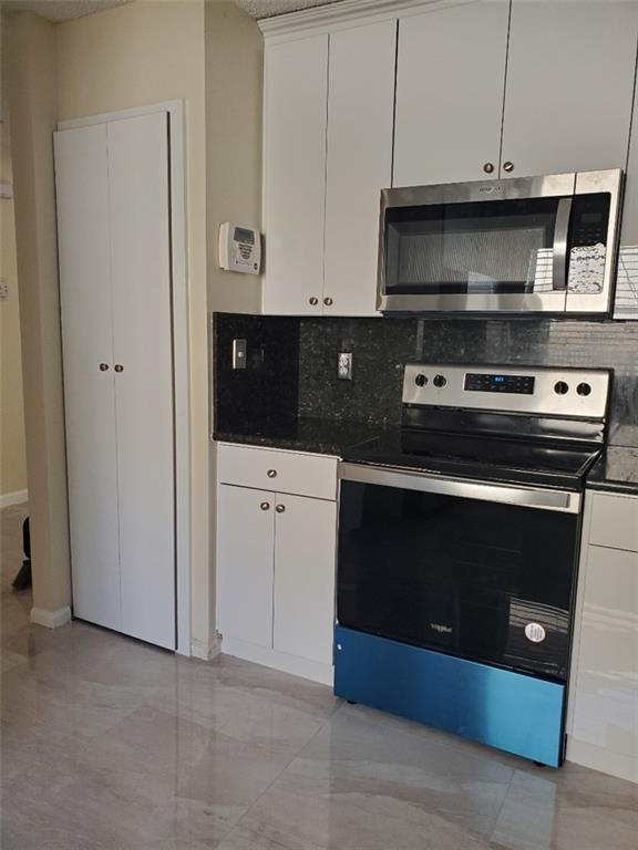 SILVER LAKES PHASE III - Residential Lease